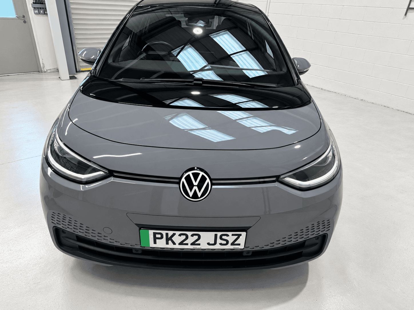 A 2022 VOLKSWAGEN ID.3 Pro Performance 58kWh Family Hatchback 5dr Electric Auto (204 ps) A 2022 VOLKSWAGEN ID.3 Pro Performance 58kWh Family Hatchback 5dr Electric Auto (204 ps)
