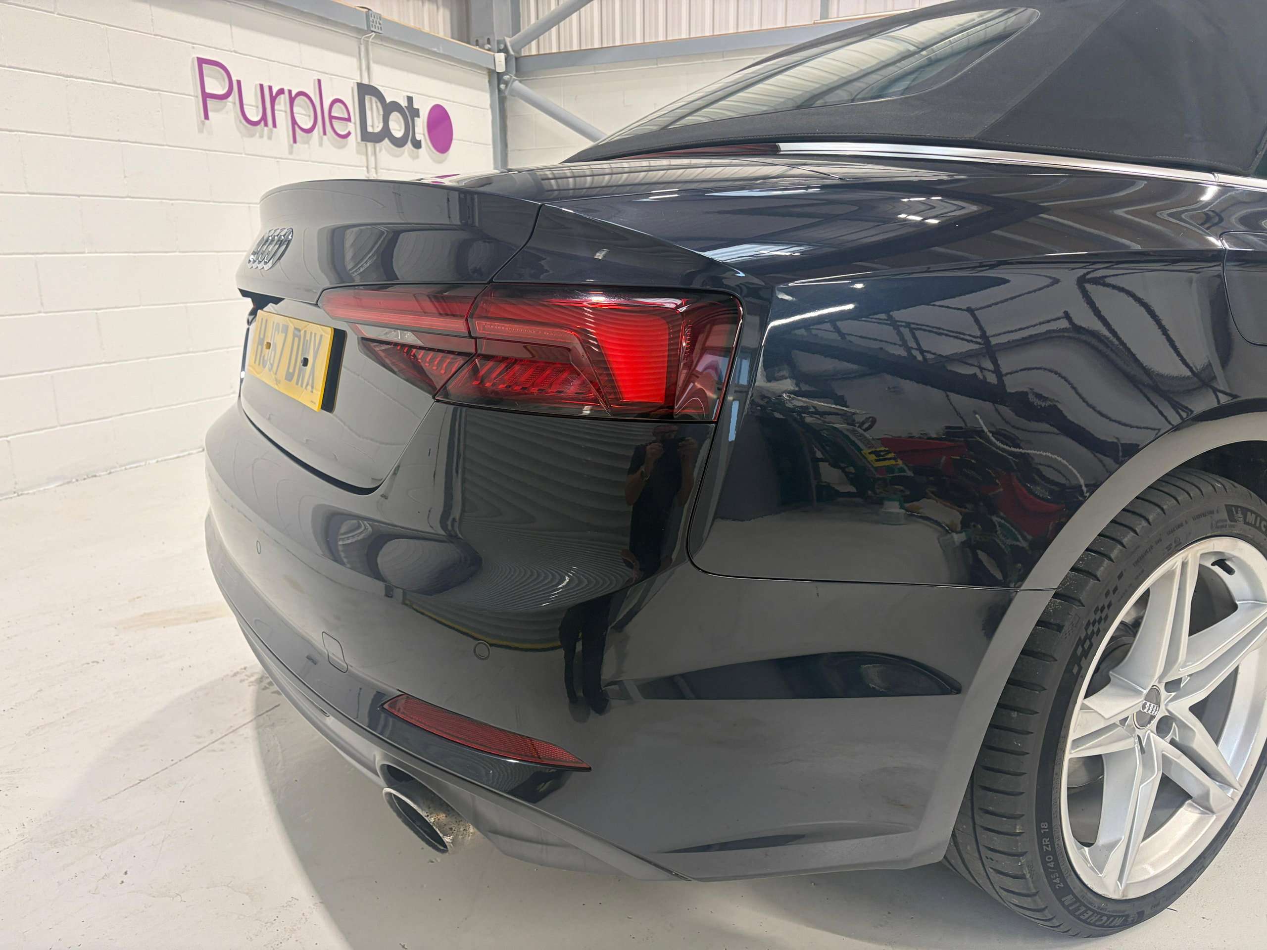 A 2017 AUDI A5 CABRIOLET 2.0 TFSI S line Convertible 2dr Petrol S Tronic Euro 6 (s/s) (190 ps) A 2017 AUDI A5 CABRIOLET 2.0 TFSI S line Convertible 2dr Petrol S Tronic Euro 6 (s/s) (190 ps)