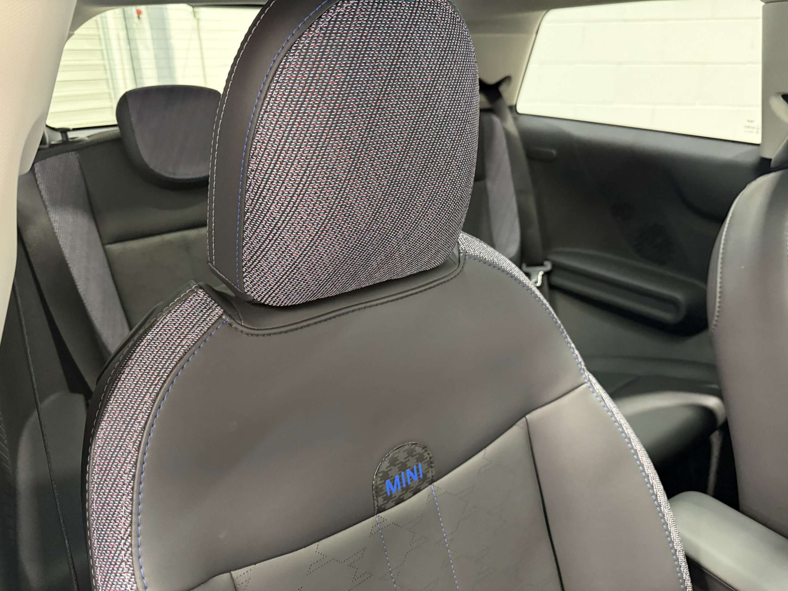2025 MINI COOPER 2025 MINI COOPER