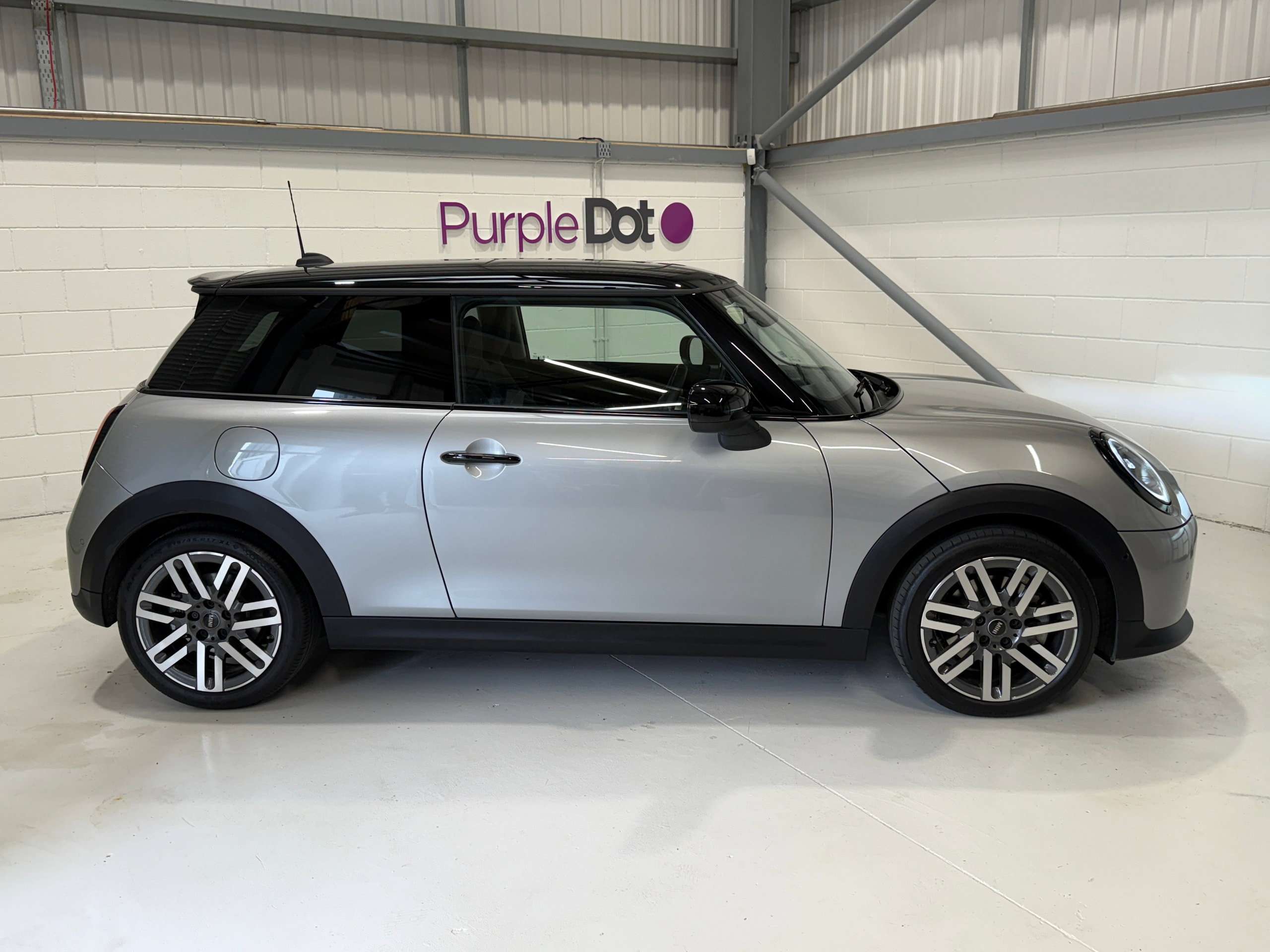 2025 MINI COOPER 2025 MINI COOPER