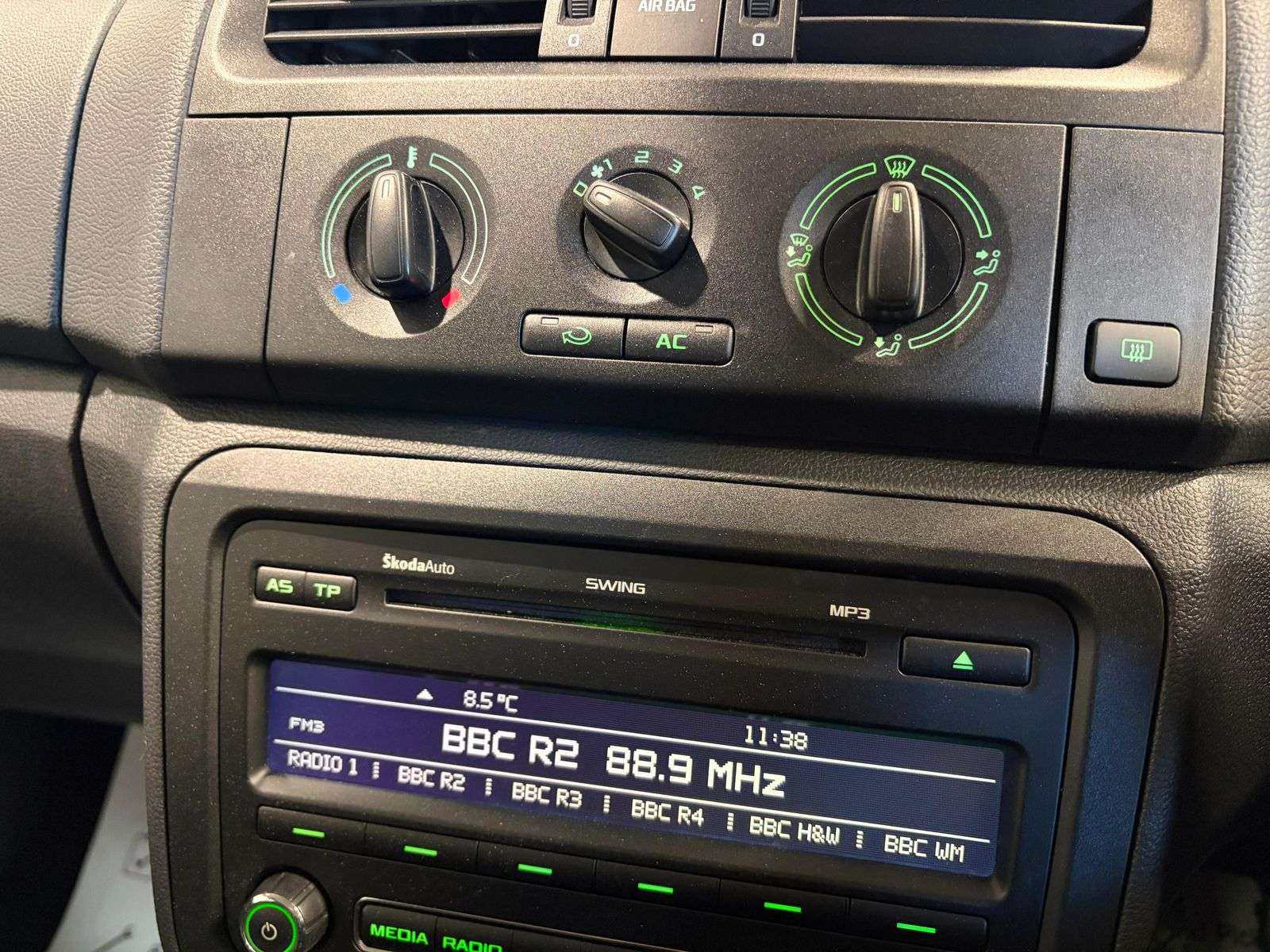 2012 SKODA FABIA 2012 SKODA FABIA