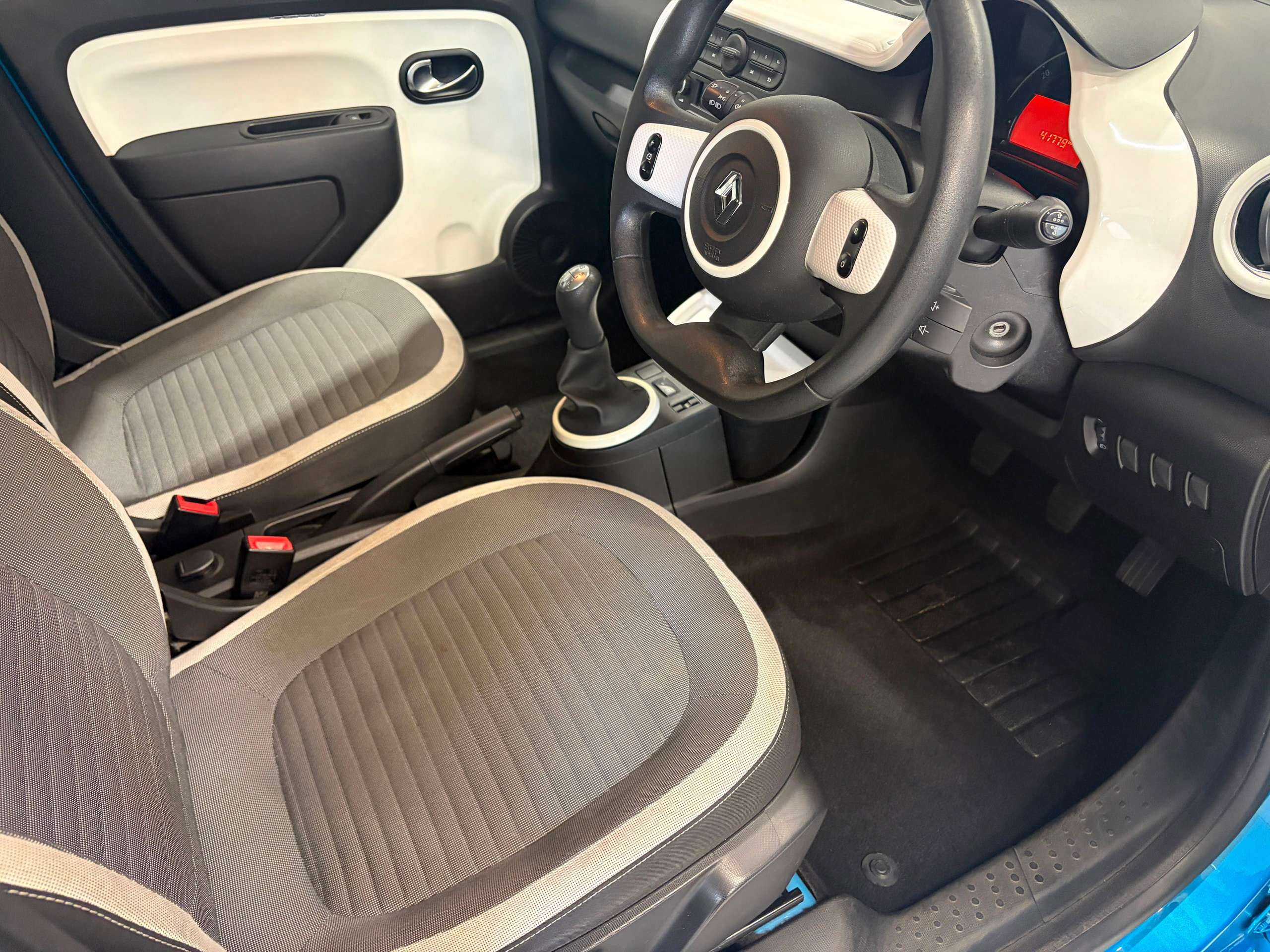 2015 RENAULT TWINGO 2015 RENAULT TWINGO
