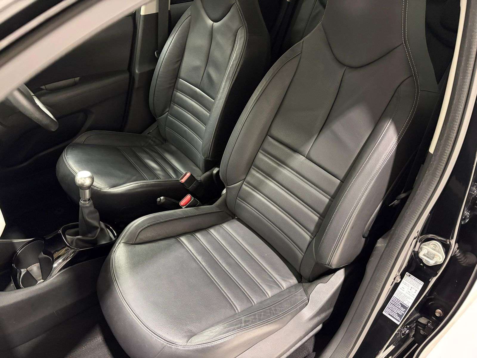 2014 PEUGEOT 108 2014 PEUGEOT 108