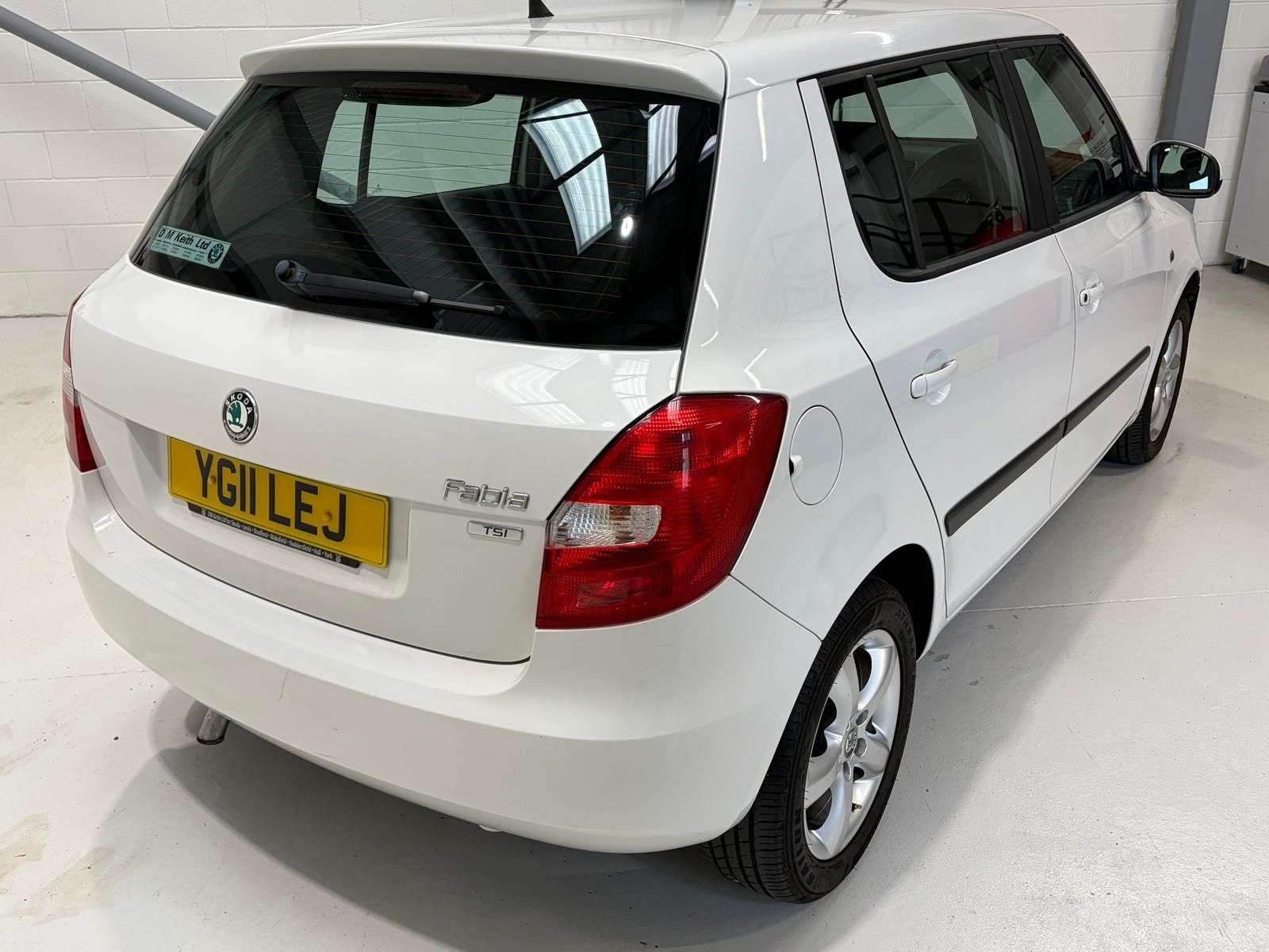 2011 SKODA FABIA 2011 SKODA FABIA