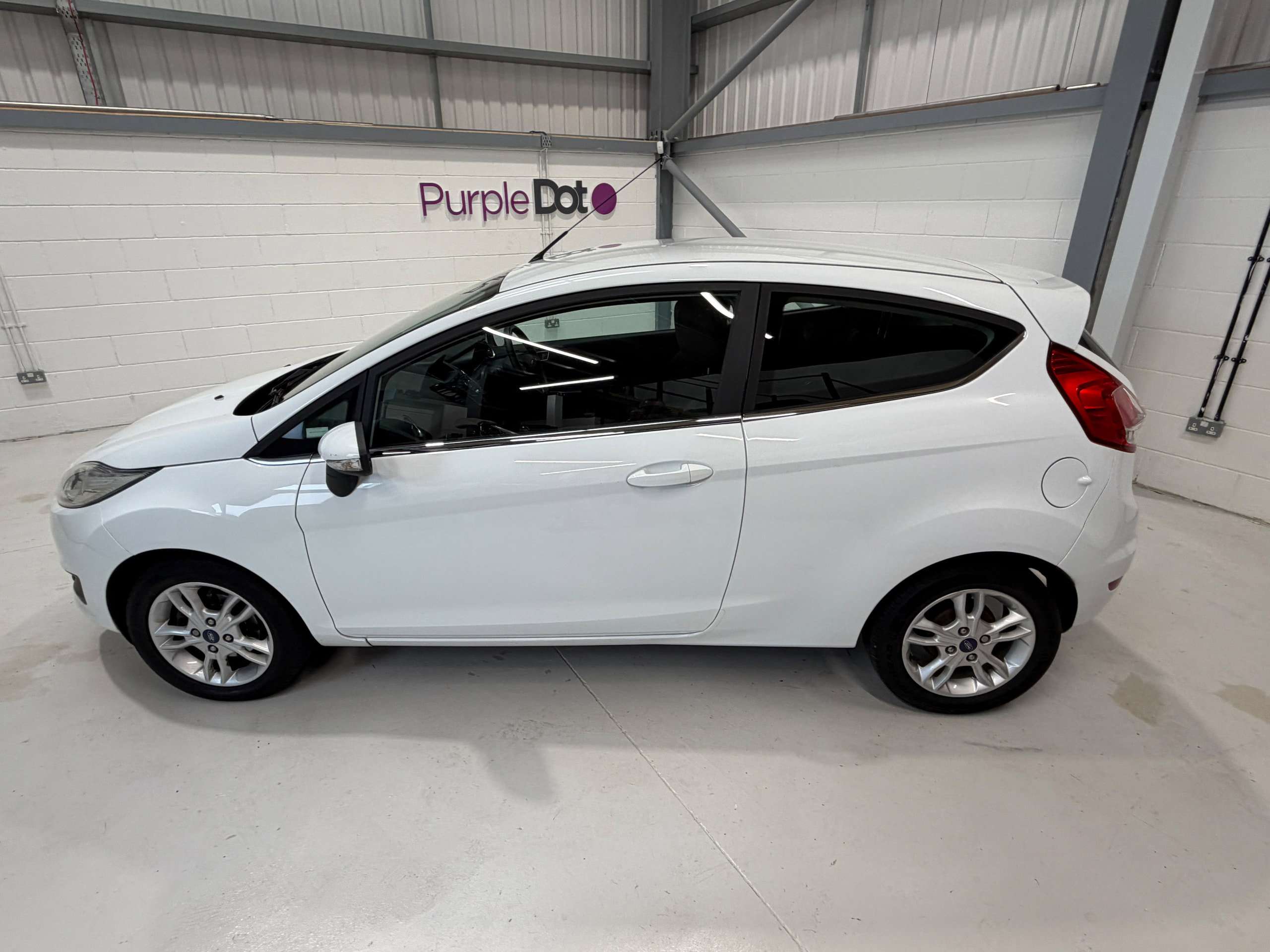 A 2016 FORD FIESTA 1.25 Zetec Hatchback 3dr Petrol Manual Euro 6 (82 ps) A 2016 FORD FIESTA 1.25 Zetec Hatchback 3dr Petrol Manual Euro 6 (82 ps)
