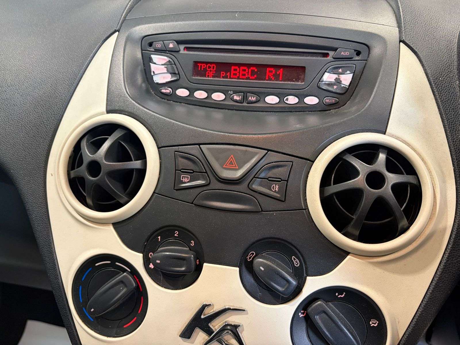 2010 FORD KA 2010 FORD KA