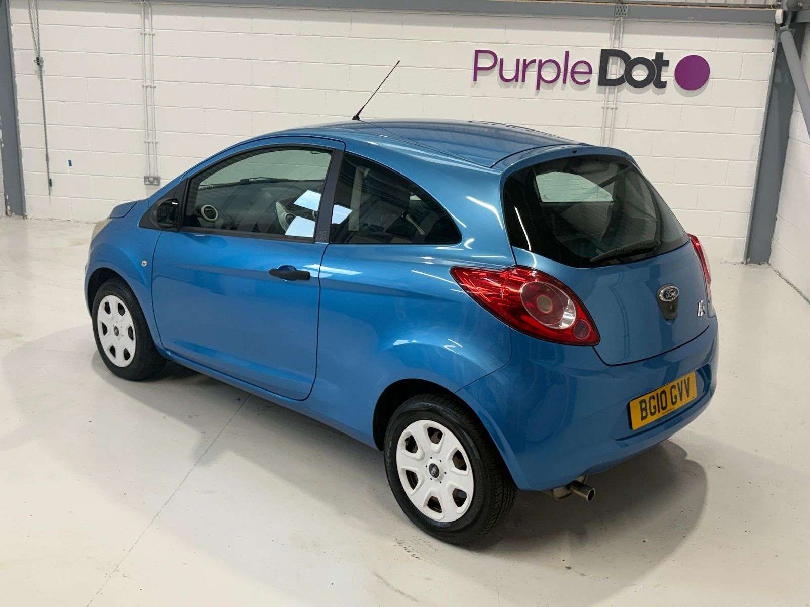 A 2010 FORD KA 1.2 Studio Hatchback 3dr Petrol Manual Euro 4 (69 ps) A 2010 FORD KA 1.2 Studio Hatchback 3dr Petrol Manual Euro 4 (69 ps)