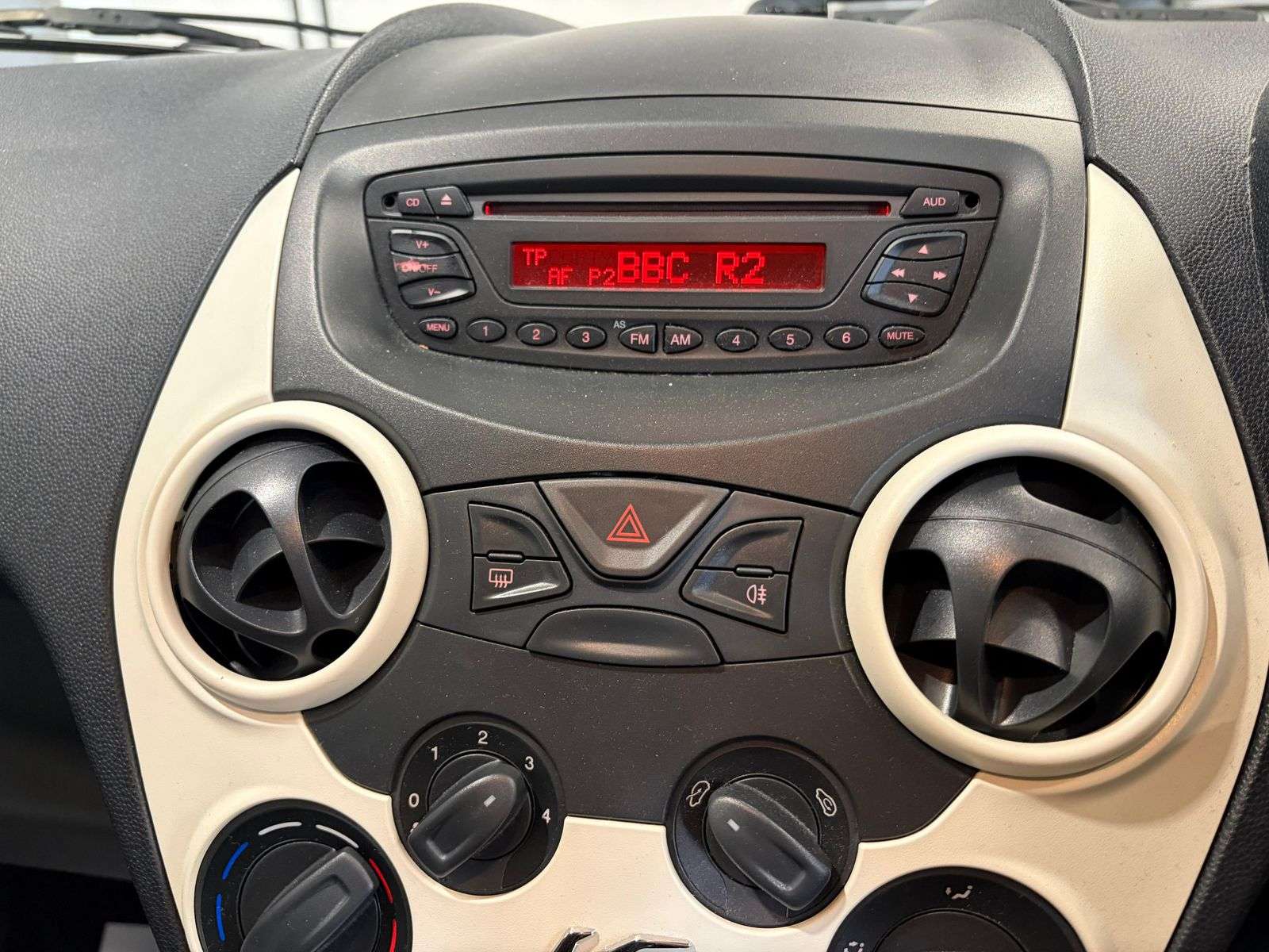 2010 FORD KA 2010 FORD KA