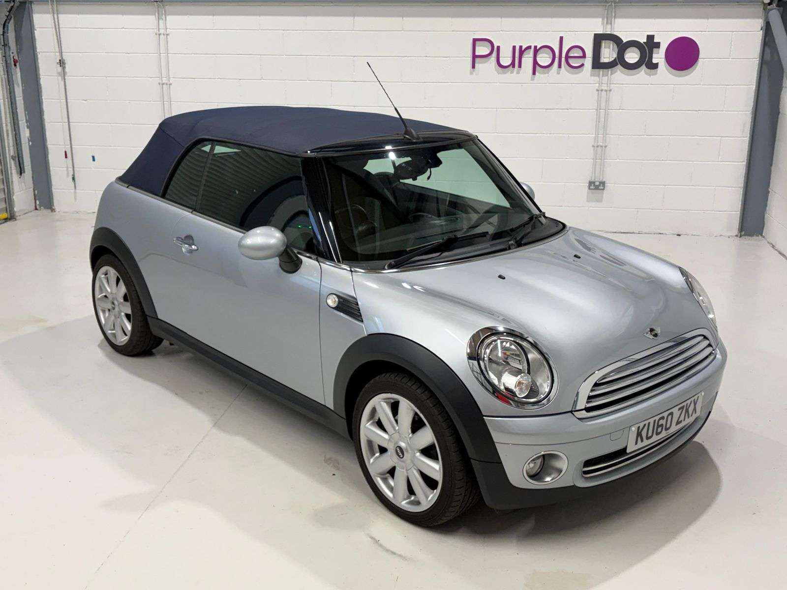 A 2010 MINI CONVERTIBLE 1.6 Cooper Convertible 2dr Petrol Manual Euro 5 (122 ps) A 2010 MINI CONVERTIBLE 1.6 Cooper Convertible 2dr Petrol Manual Euro 5 (122 ps)