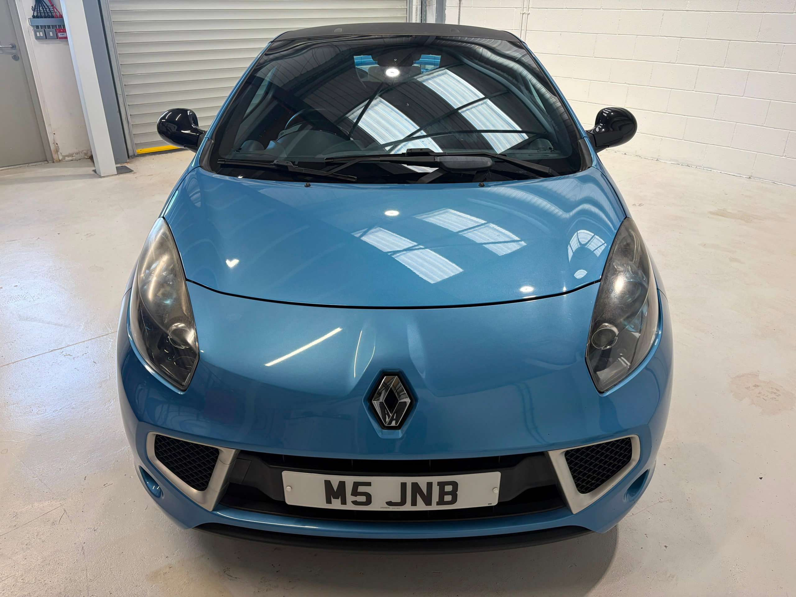 A 2011 RENAULT WIND 1.6 VVT GT Line Convertible 2dr Petrol Manual Euro 5 (133 ps) A 2011 RENAULT WIND 1.6 VVT GT Line Convertible 2dr Petrol Manual Euro 5 (133 ps)
