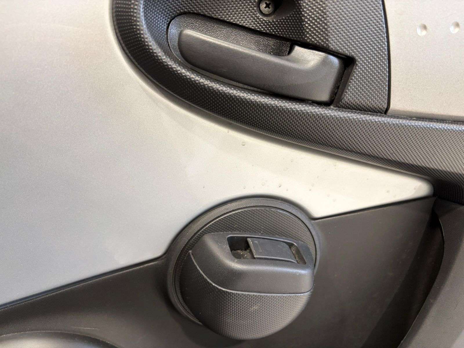 2012 PEUGEOT 107 2012 PEUGEOT 107