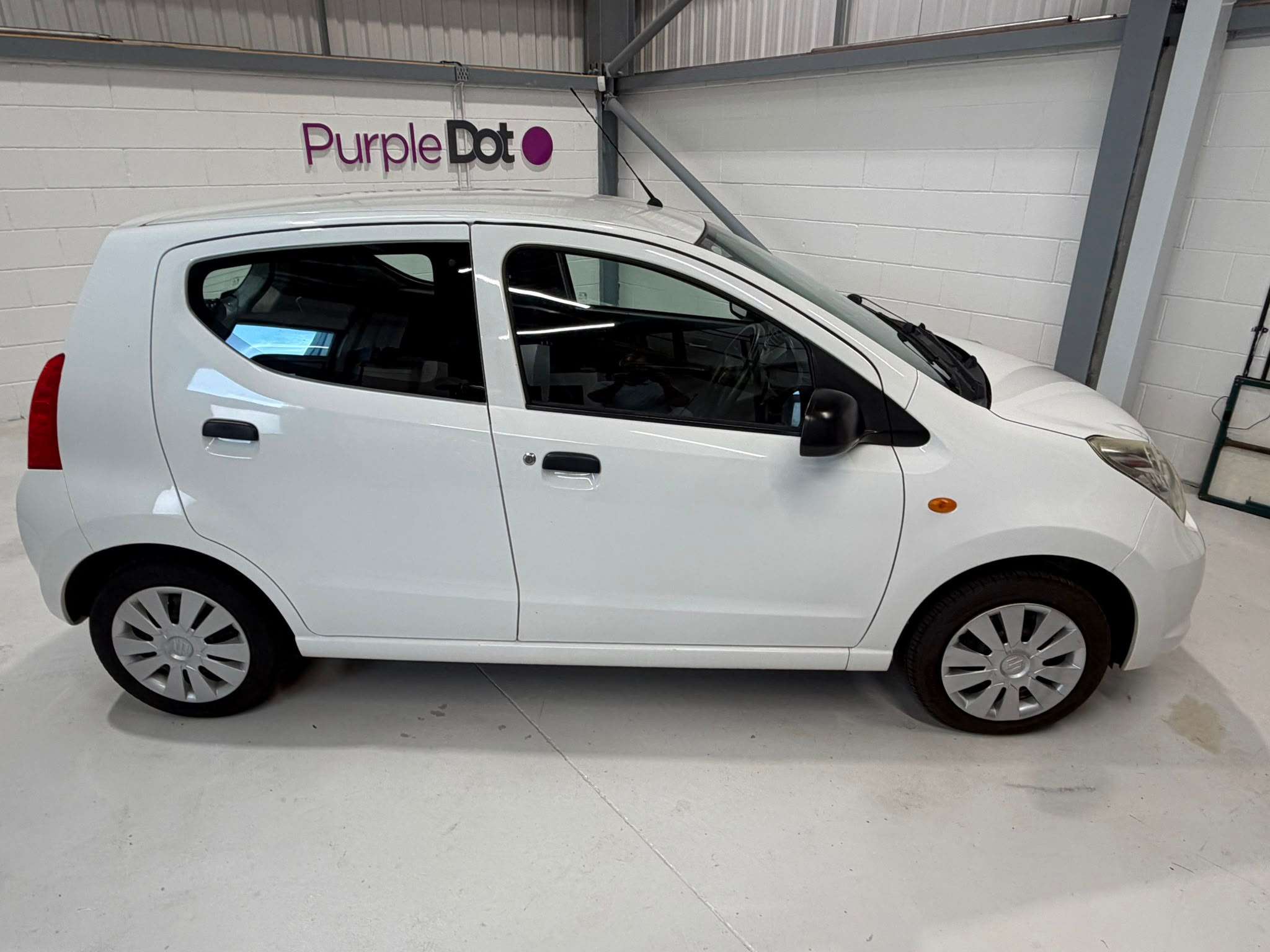 A 2014 SUZUKI ALTO 1.0 12V SZ Hatchback 5dr Petrol Manual Euro 5 (68 ps) A 2014 SUZUKI ALTO 1.0 12V SZ Hatchback 5dr Petrol Manual Euro 5 (68 ps)