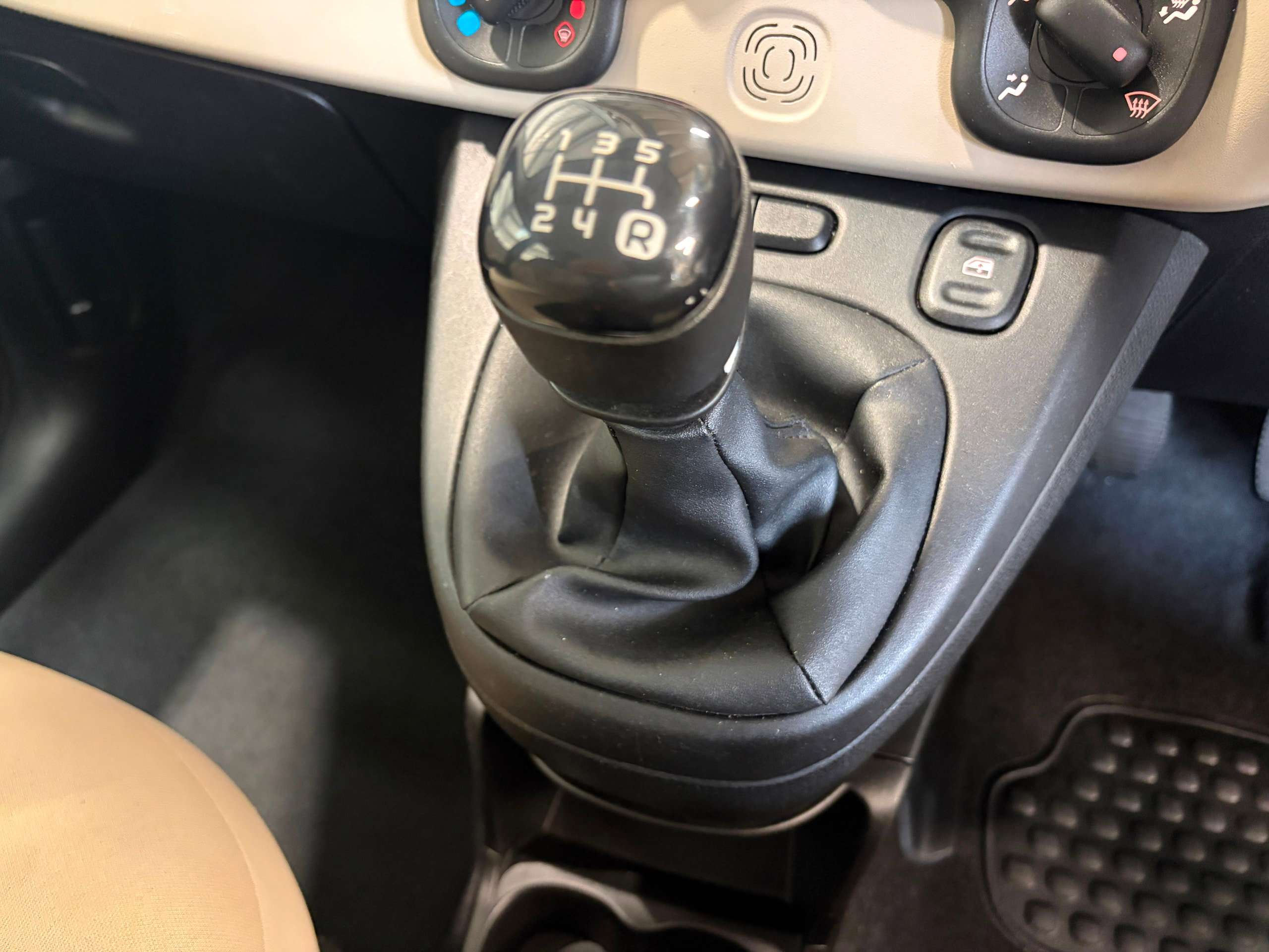 2013 FIAT PANDA 2013 FIAT PANDA