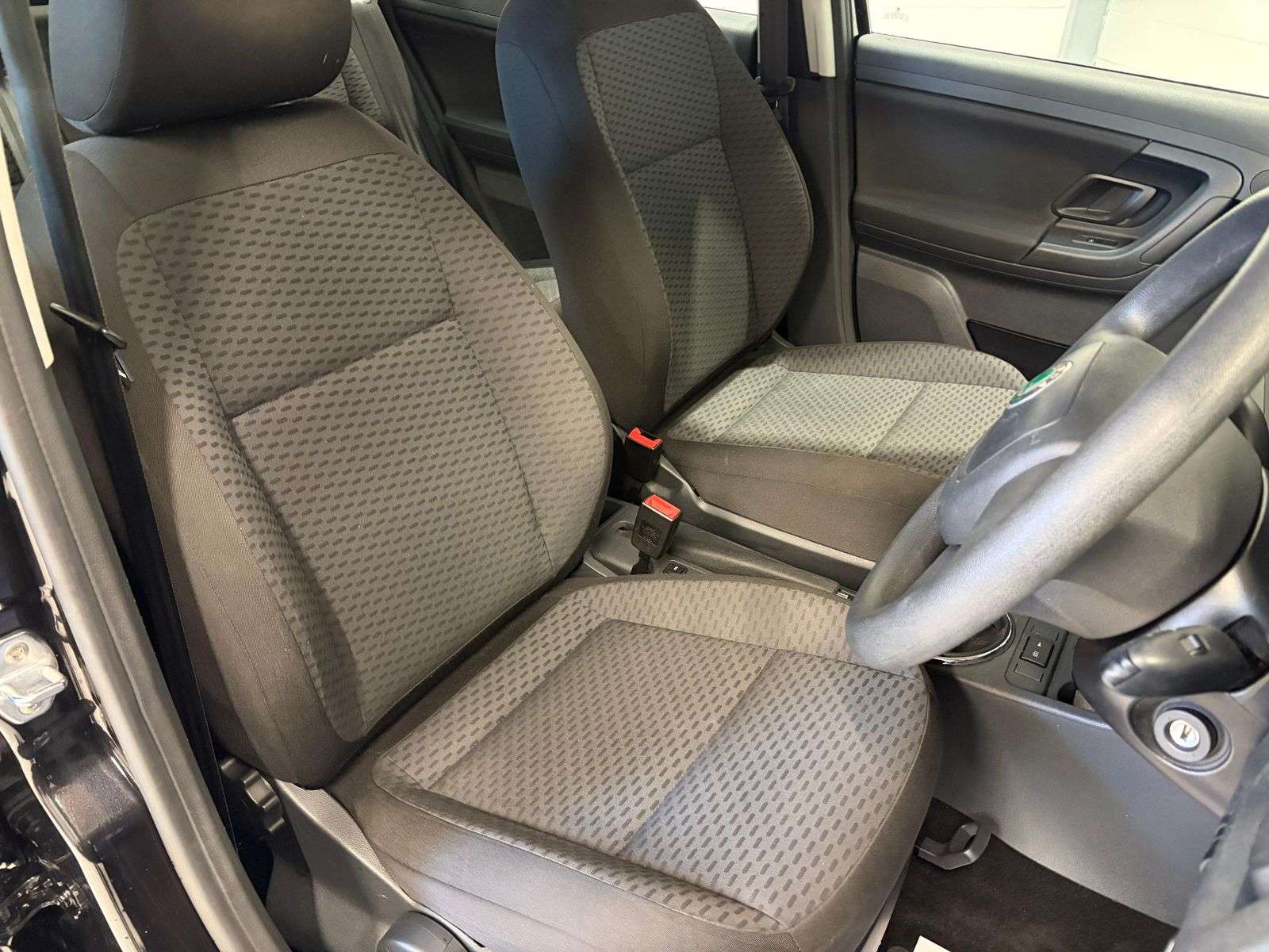 2012 SKODA FABIA 2012 SKODA FABIA