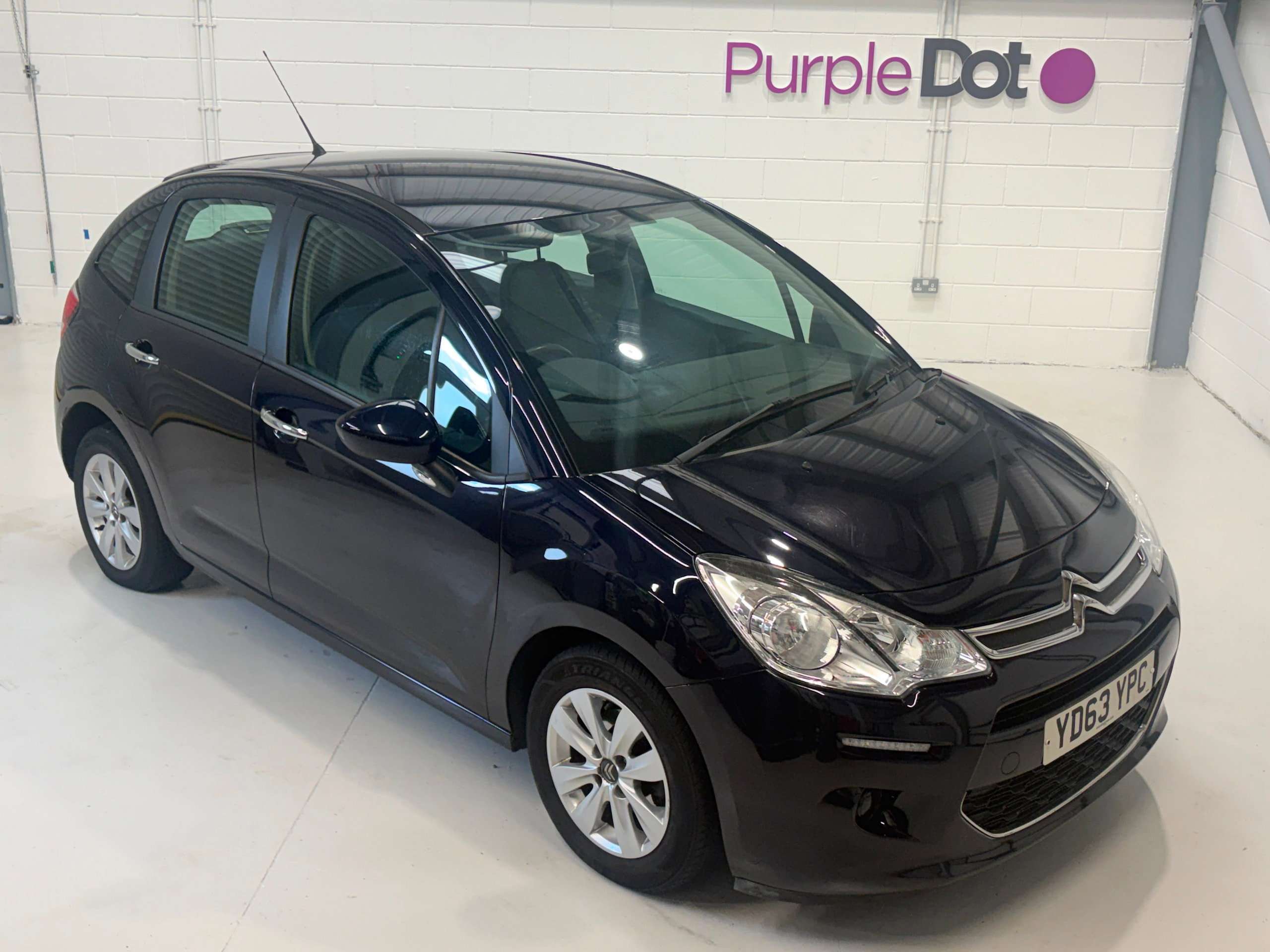 A 2013 CITROEN C3 1.2 VTi VTR+ Hatchback 5dr Petrol Manual Euro 5 (82 ps) A 2013 CITROEN C3 1.2 VTi VTR+ Hatchback 5dr Petrol Manual Euro 5 (82 ps)