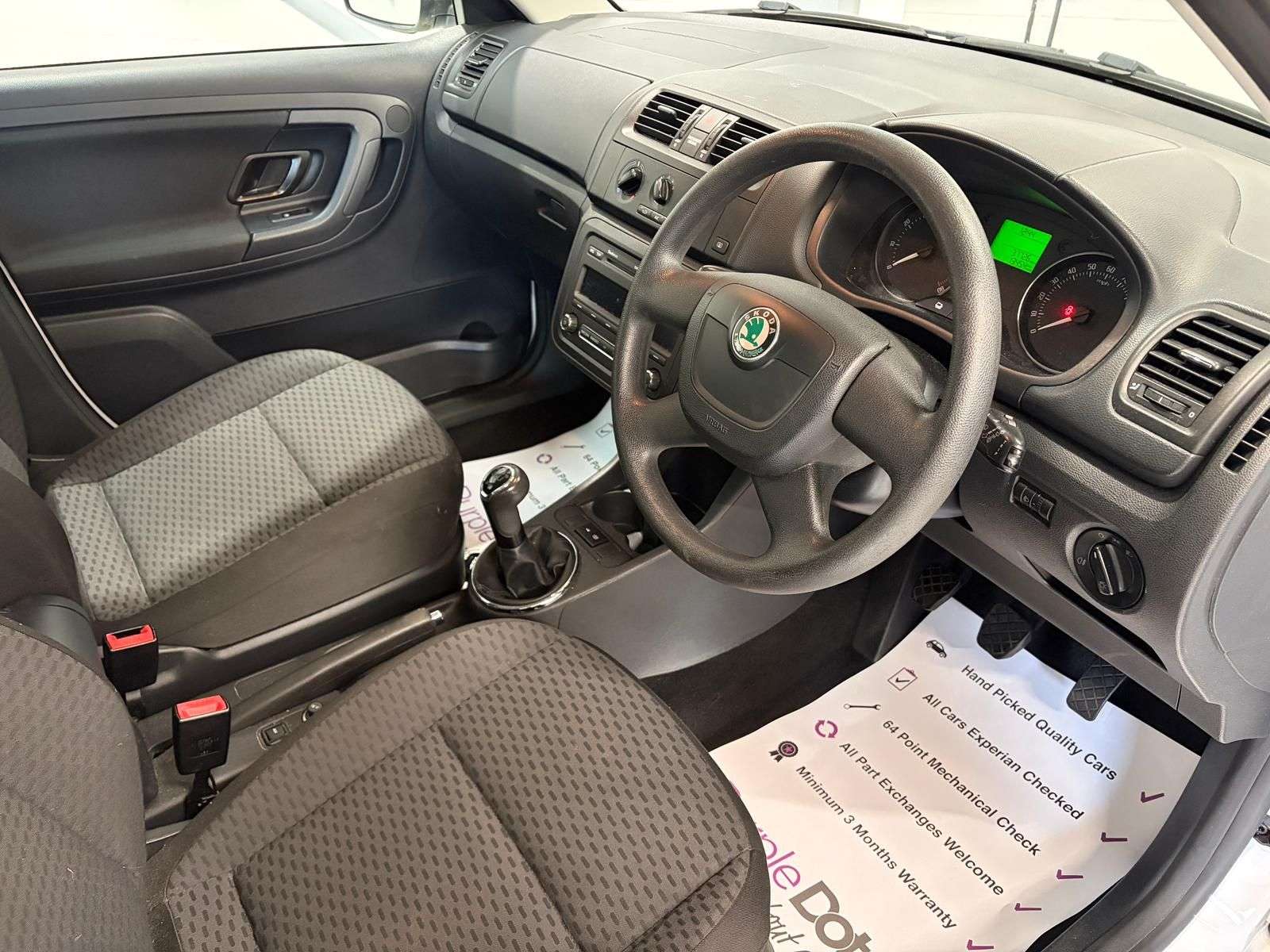 2011 SKODA FABIA 2011 SKODA FABIA