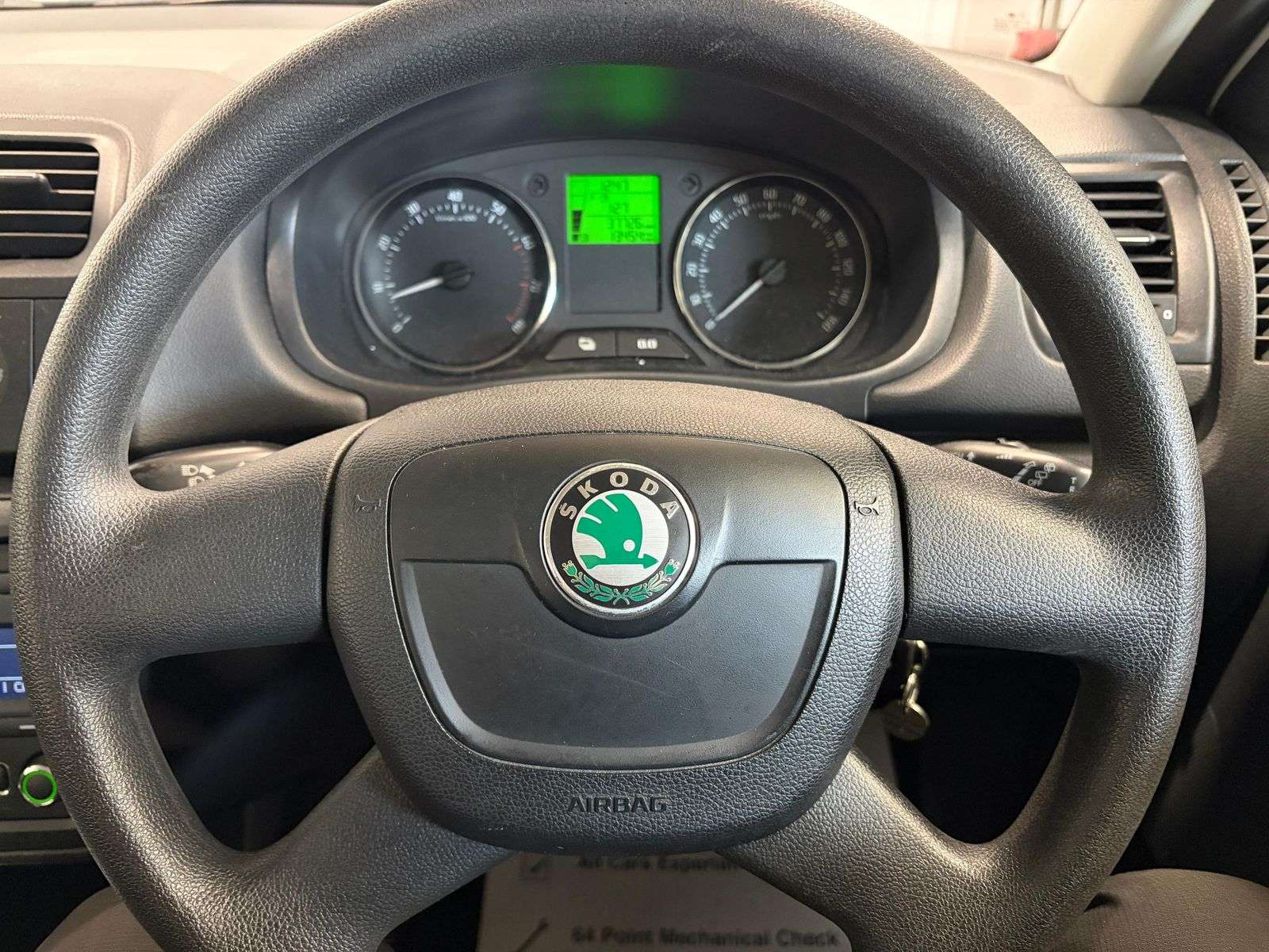 2011 SKODA FABIA 2011 SKODA FABIA