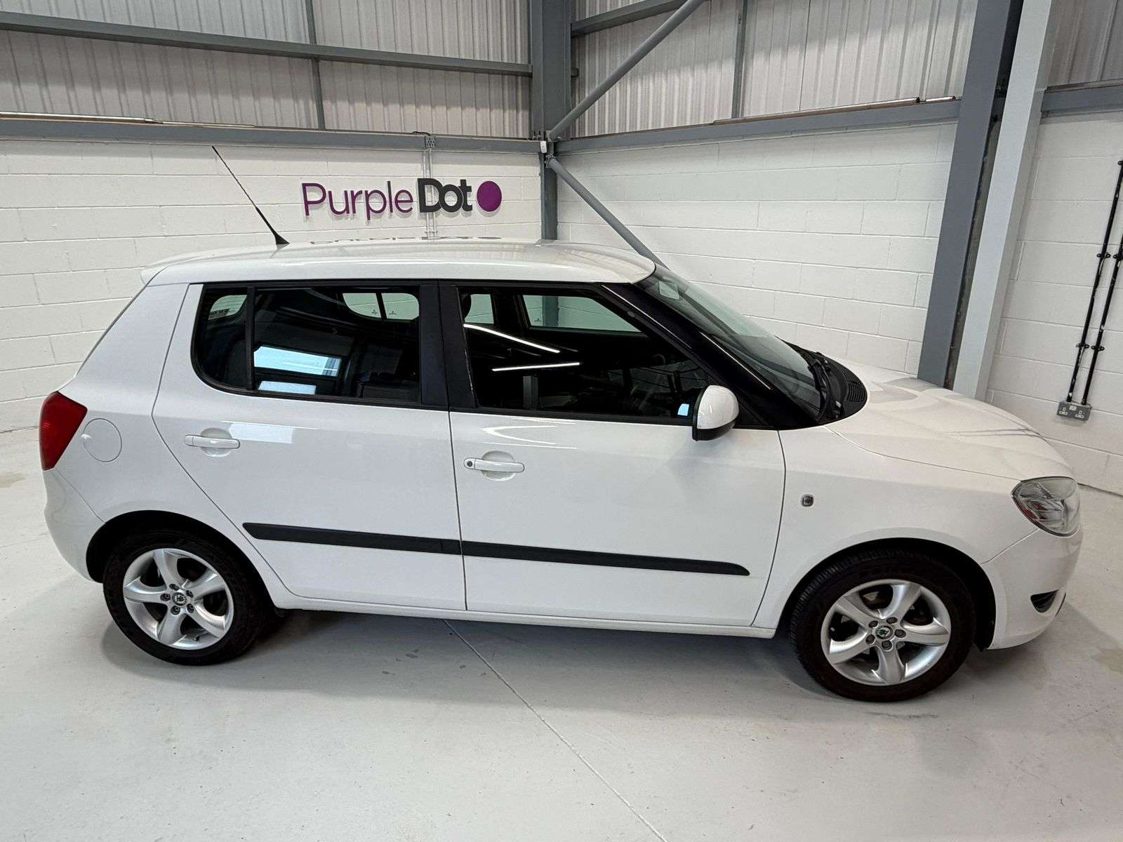 2011 SKODA FABIA 2011 SKODA FABIA