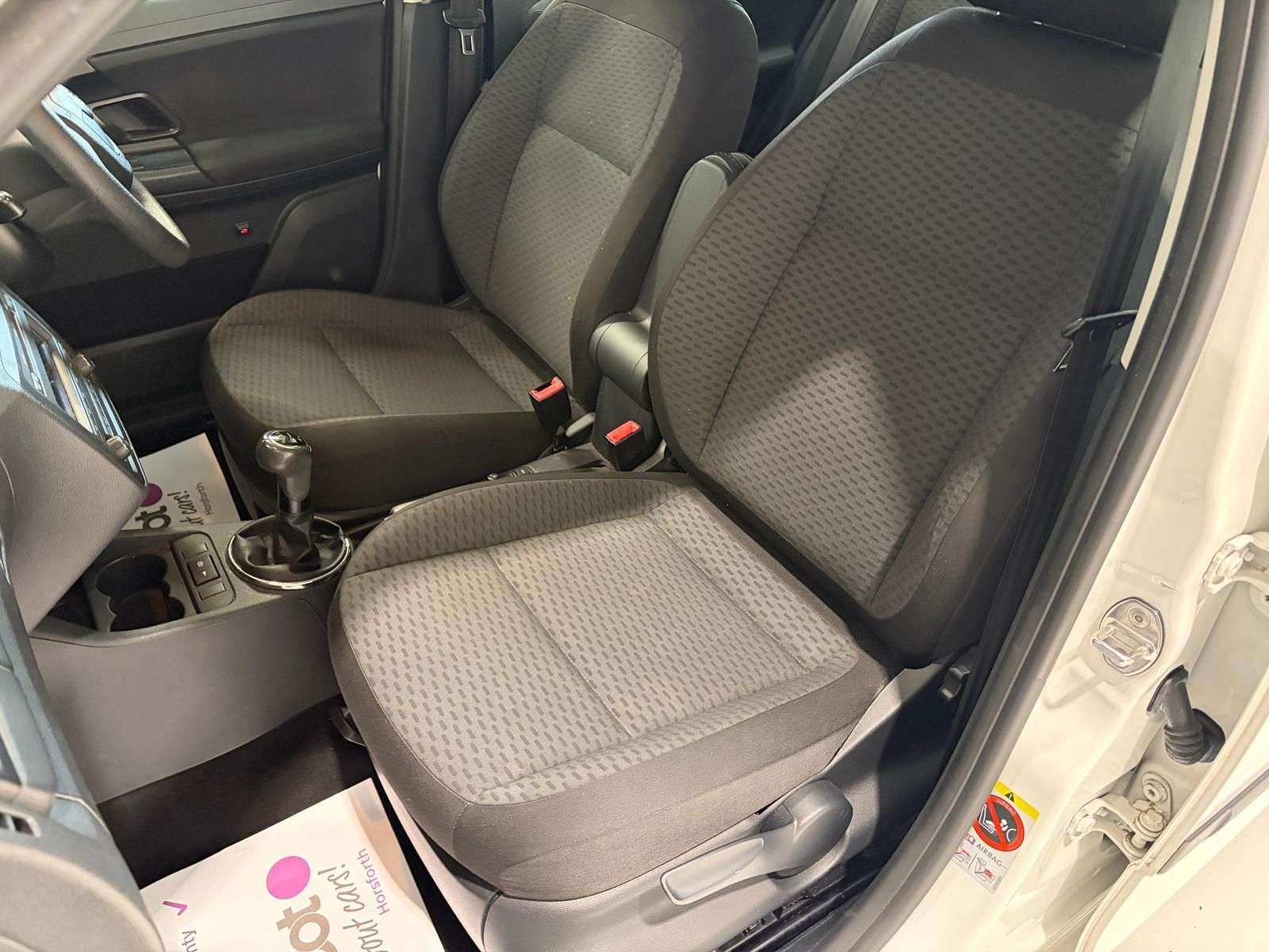 2011 SKODA FABIA 2011 SKODA FABIA