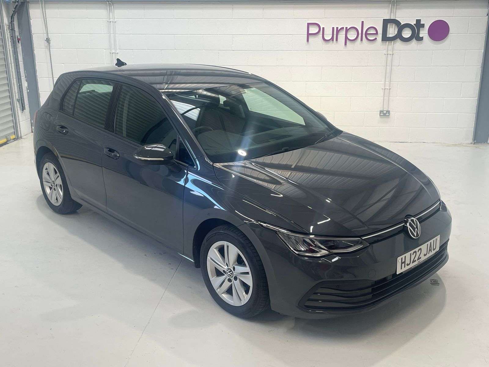 A 2022 VOLKSWAGEN GOLF 2.0L Life TDI Hatchback 5dr Diesel Manual Euro 6 (113 bhp) A 2022 VOLKSWAGEN GOLF 2.0L Life TDI Hatchback 5dr Diesel Manual Euro 6 (113 bhp)