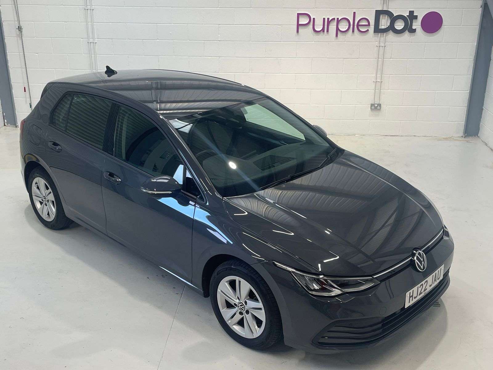 A 2022 VOLKSWAGEN GOLF 2.0L Life TDI Hatchback 5dr Diesel Manual Euro 6 (113 bhp) A 2022 VOLKSWAGEN GOLF 2.0L Life TDI Hatchback 5dr Diesel Manual Euro 6 (113 bhp)
