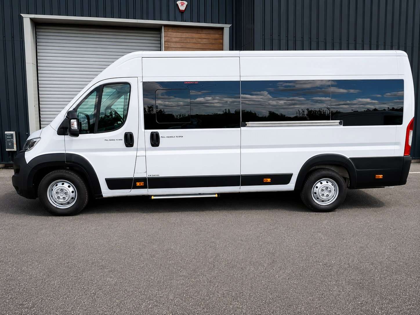 A 2024 VAUXHALL MOVANO 2.2L L4H2F3500 Heavy Premium TD SS Diesel Manual Euro 6 (138 bhp) A 2024 VAUXHALL MOVANO 2.2L L4H2F3500 Heavy Premium TD SS Diesel Manual Euro 6 (138 bhp)