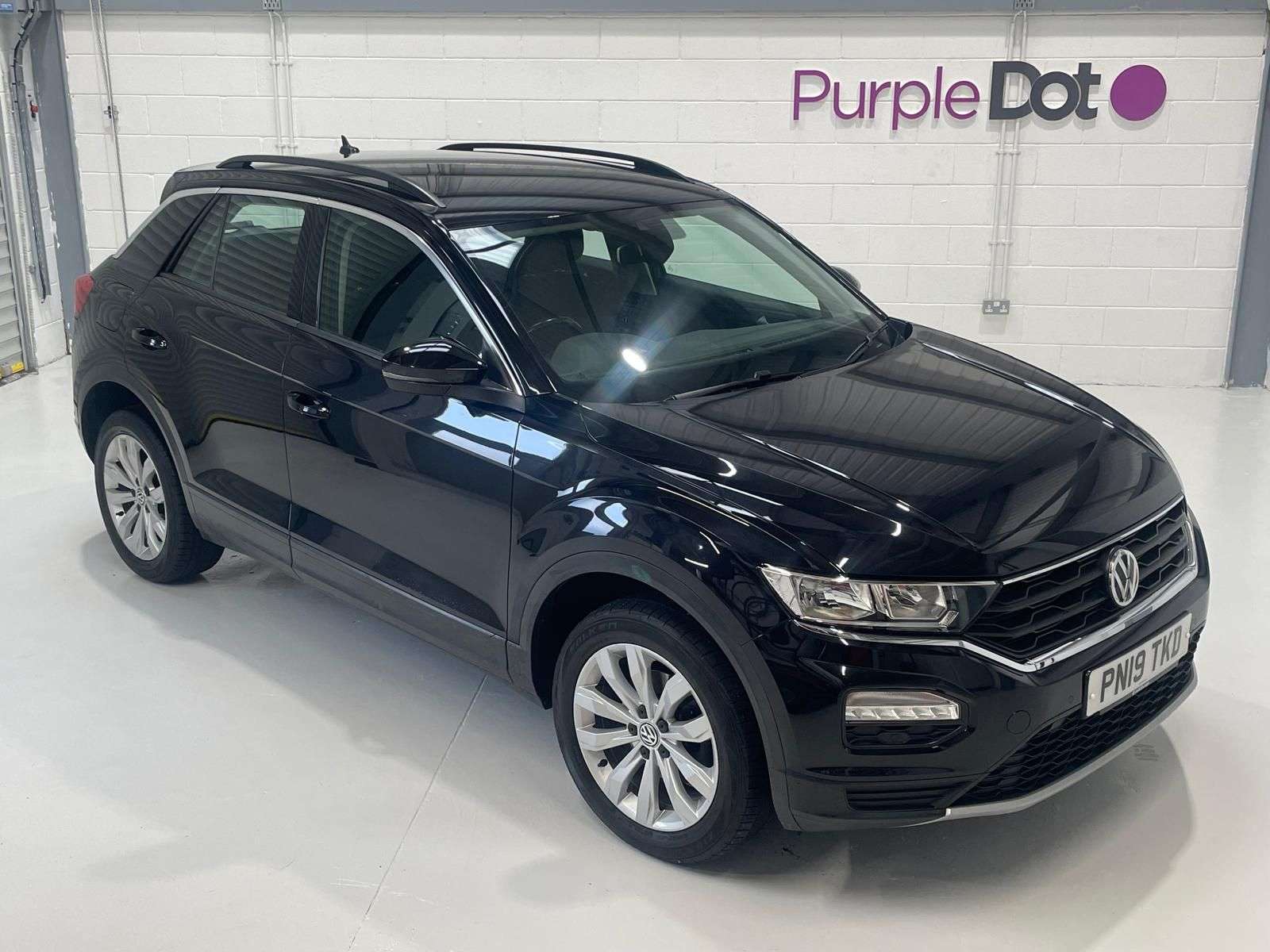 A 2019 VOLKSWAGEN T-ROC 1.5L SE TSi Evo SUV 5dr Petrol Manual Euro 6 (148 bhp) A 2019 VOLKSWAGEN T-ROC 1.5L SE TSi Evo SUV 5dr Petrol Manual Euro 6 (148 bhp)