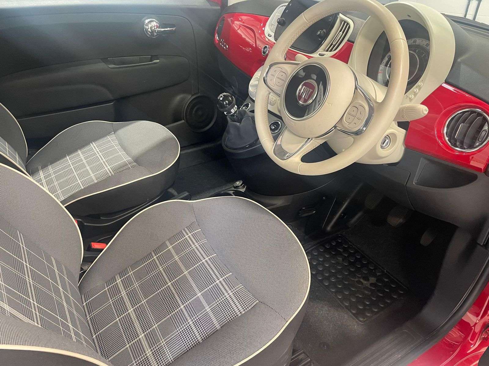 2019 FIAT 500 2019 FIAT 500