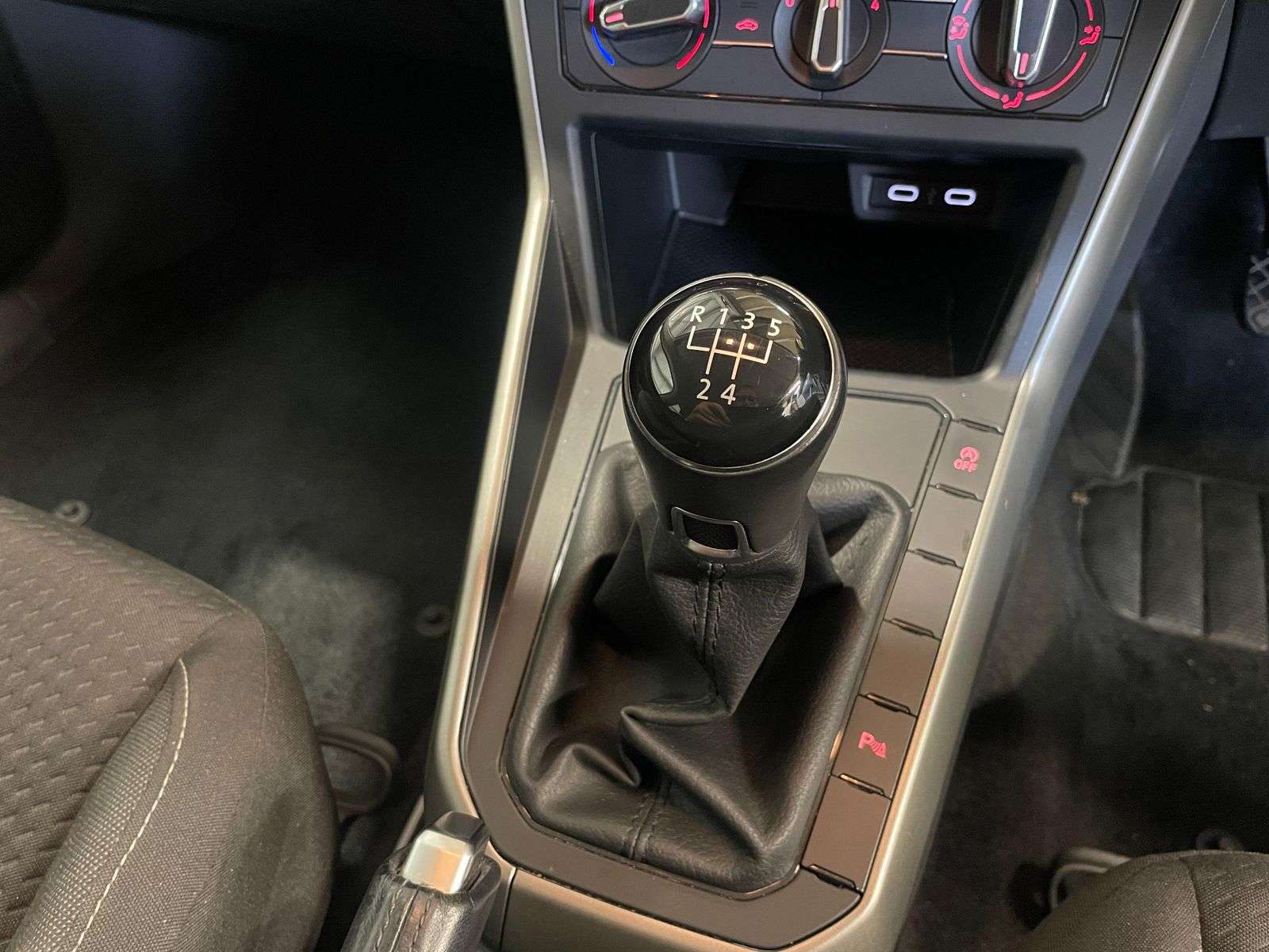 2021 VOLKSWAGEN POLO 2021 VOLKSWAGEN POLO