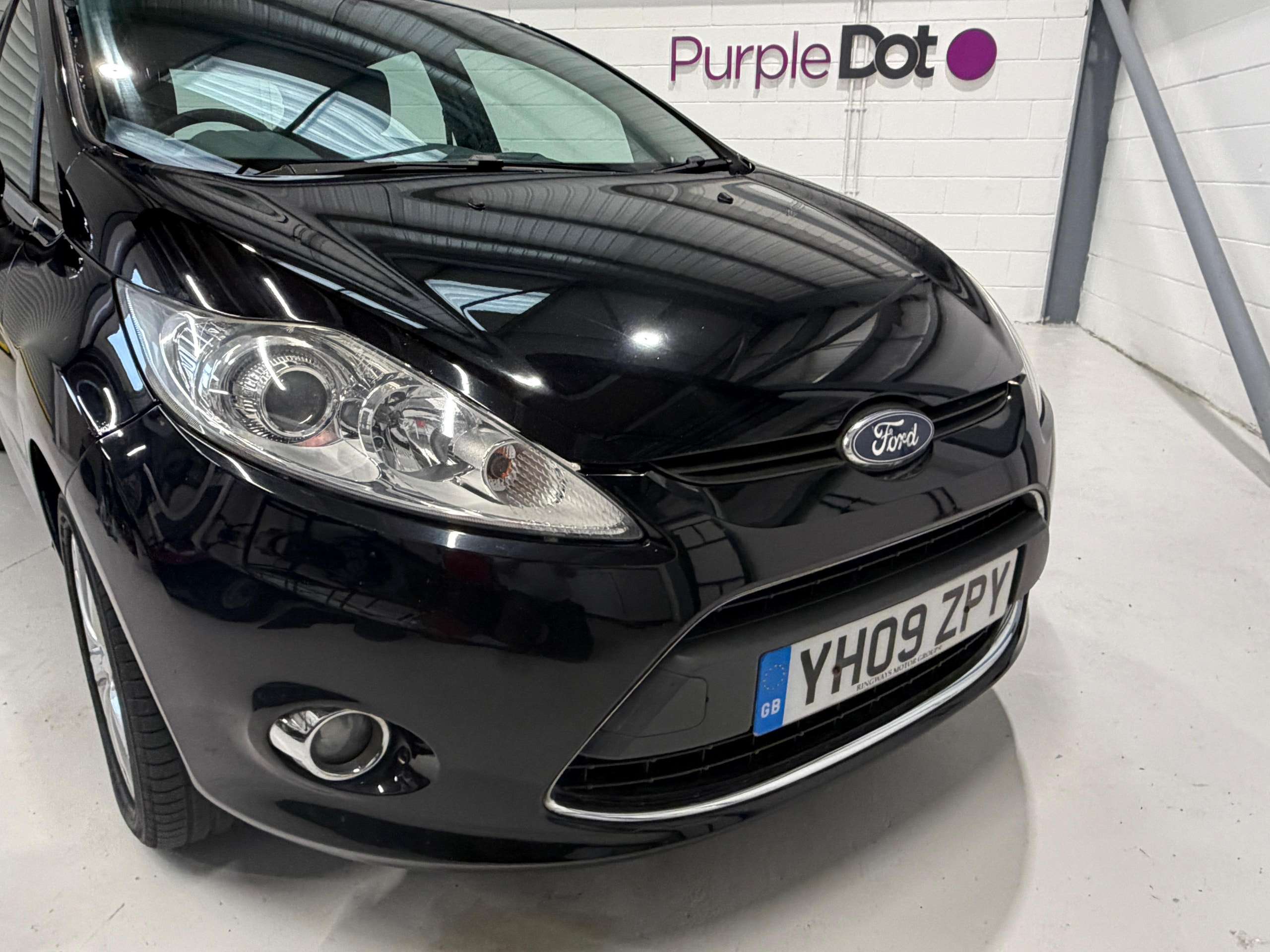 A 2009 FORD FIESTA 1.4 Zetec Hatchback 5dr Petrol Manual (133 g/km, 94 bhp) A 2009 FORD FIESTA 1.4 Zetec Hatchback 5dr Petrol Manual (133 g/km, 94 bhp)