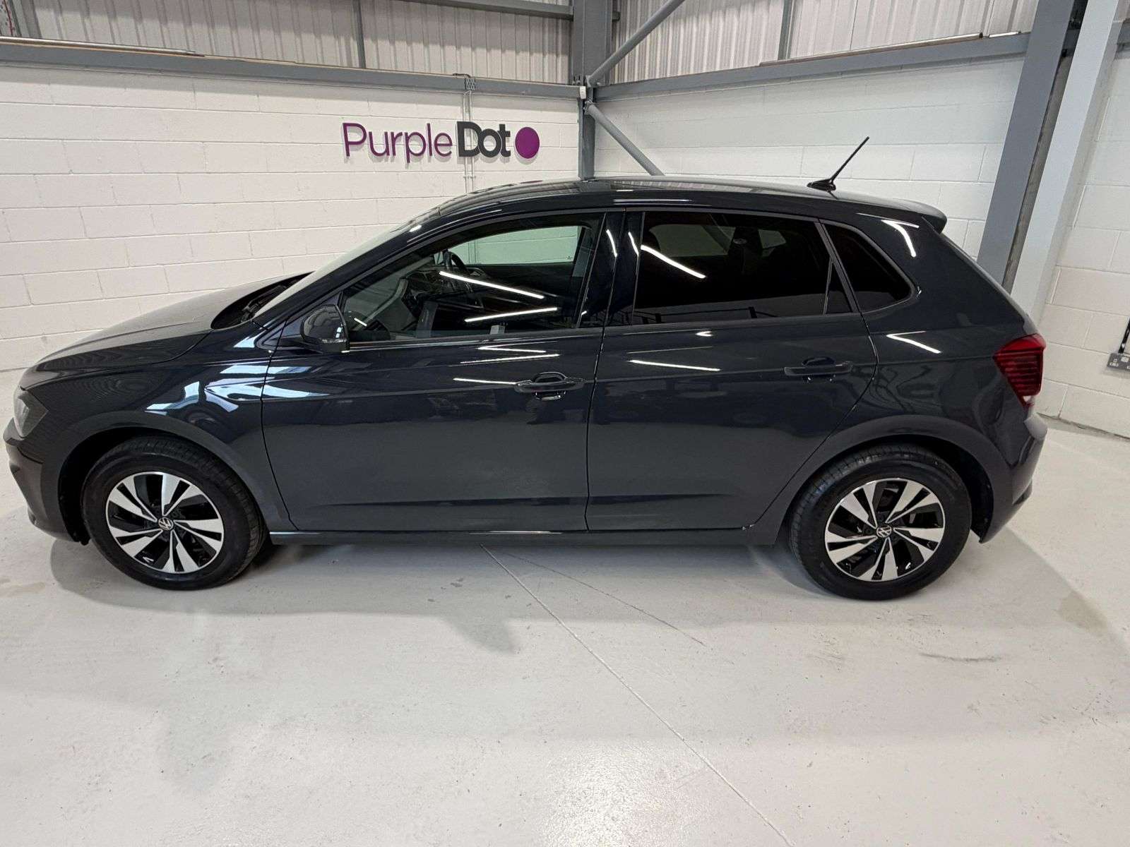 A 2020 VOLKSWAGEN POLO 1.0 EVO Match Hatchback 5dr Petrol Manual Euro 6 (s/s) (80 ps) A 2020 VOLKSWAGEN POLO 1.0 EVO Match Hatchback 5dr Petrol Manual Euro 6 (s/s) (80 ps)
