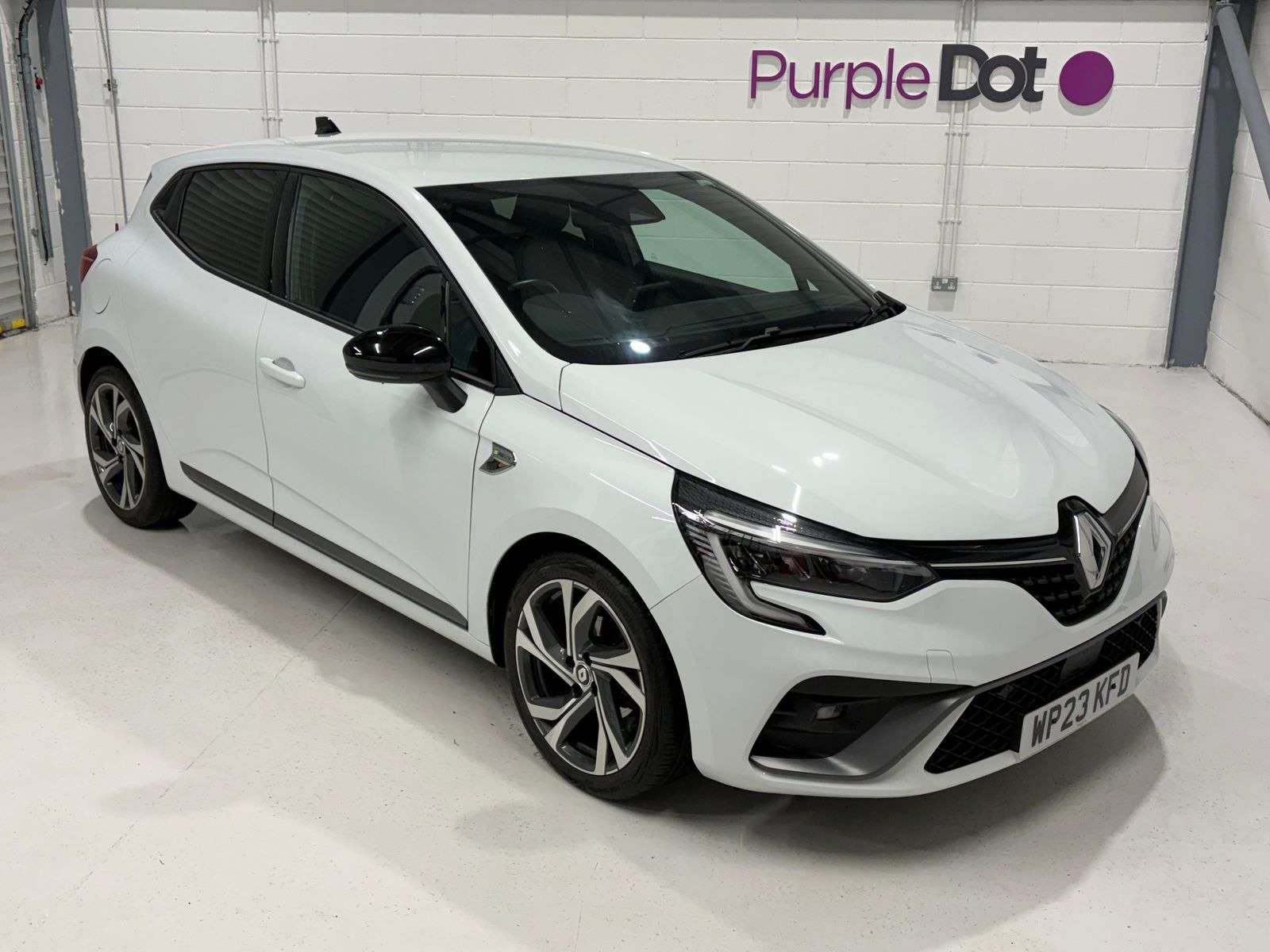 A 2023 RENAULT CLIO 1.0 TCe RS Line Hatchback 5dr Petrol Manual Euro 6 (s/s) (90 ps) A 2023 RENAULT CLIO 1.0 TCe RS Line Hatchback 5dr Petrol Manual Euro 6 (s/s) (90 ps)