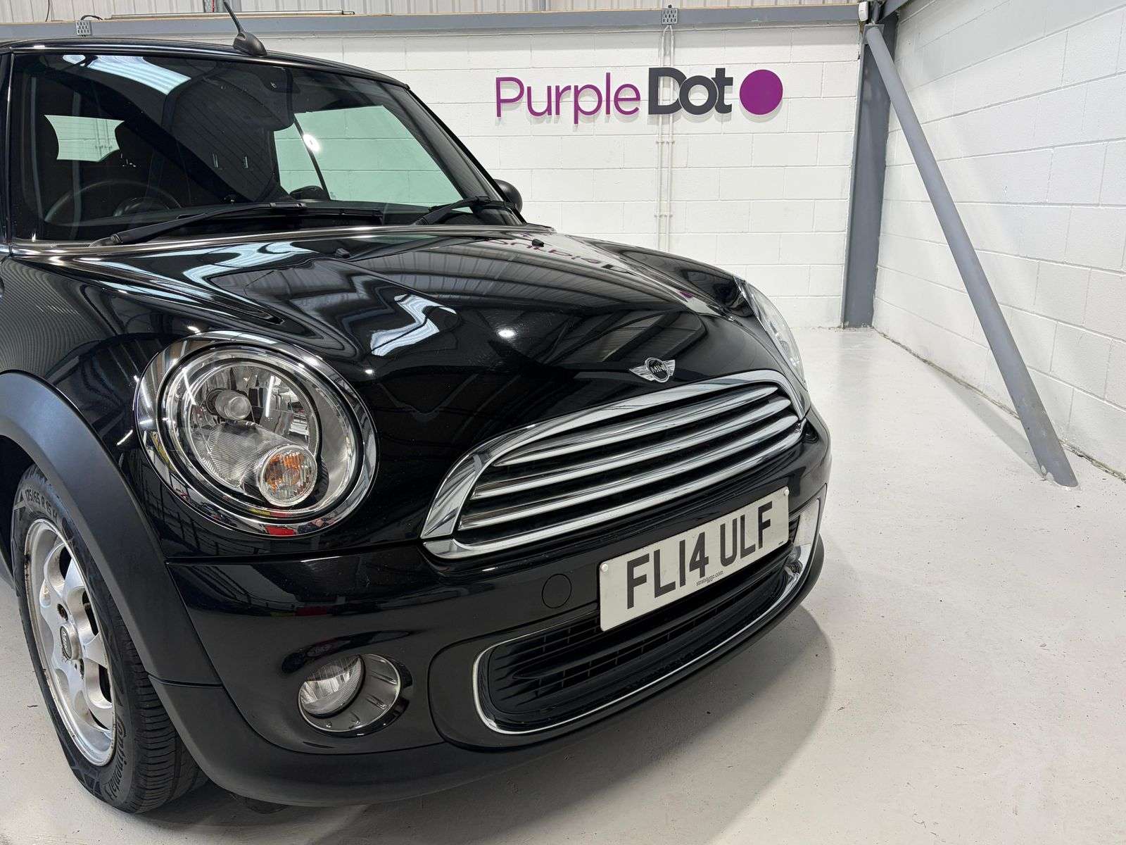 A 2014 MINI CONVERTIBLE 1.6 One Convertible 2dr Petrol Auto Euro 6 (98 ps) A 2014 MINI CONVERTIBLE 1.6 One Convertible 2dr Petrol Auto Euro 6 (98 ps)