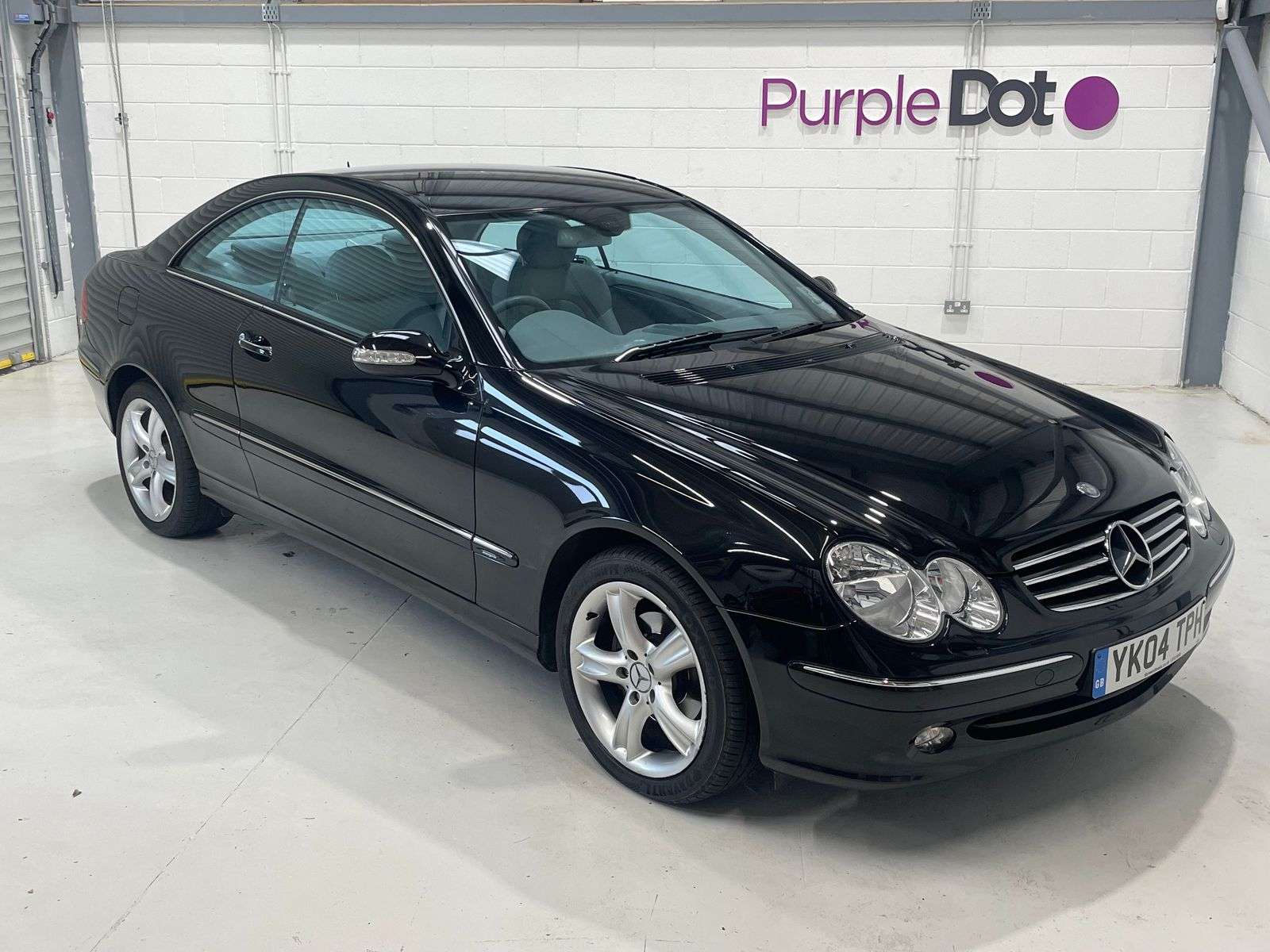 A 2004 MERCEDES CLK 1.8L 200 Kompressor AvantGarde Auto Coupe 2dr Petrol Automatic Euro 3 (163 bhp) A 2004 MERCEDES CLK 1.8L 200 Kompressor AvantGarde Auto Coupe 2dr Petrol Automatic Euro 3 (163 bhp)