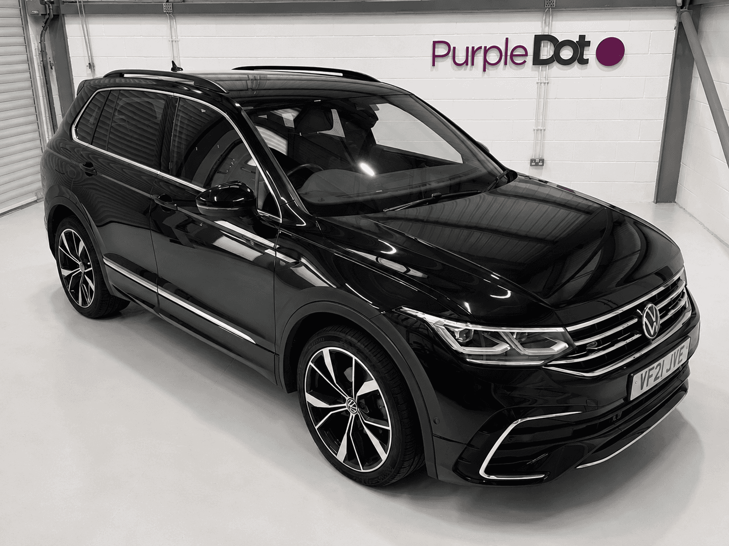 A 2021 VOLKSWAGEN TIGUAN 1.5L R-Line TSi Semi-Auto SUV 5dr Petrol Semi Automatic Euro 6 (148 bhp) A 2021 VOLKSWAGEN TIGUAN 1.5L R-Line TSi Semi-Auto SUV 5dr Petrol Semi Automatic Euro 6 (148 bhp)