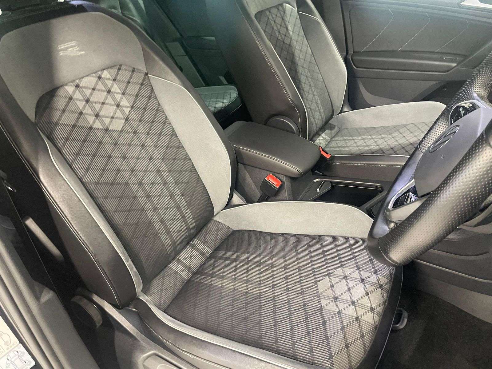 2021 VOLKSWAGEN TIGUAN 2021 VOLKSWAGEN TIGUAN