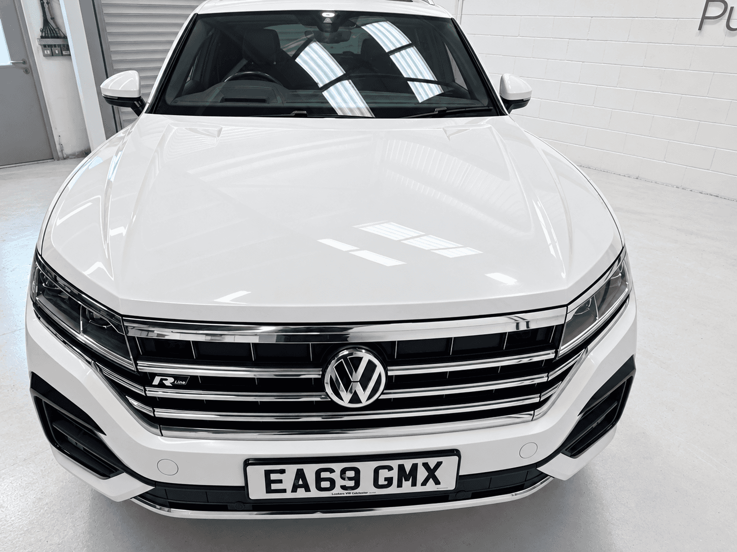 A 2019 VOLKSWAGEN TOUAREG 3.0 TDI V6 R-Line Tech SUV 5dr Diesel Tiptronic 4Motion Euro 6 (s/s) (286 ps) A 2019 VOLKSWAGEN TOUAREG 3.0 TDI V6 R-Line Tech SUV 5dr Diesel Tiptronic 4Motion Euro 6 (s/s) (286 ps)
