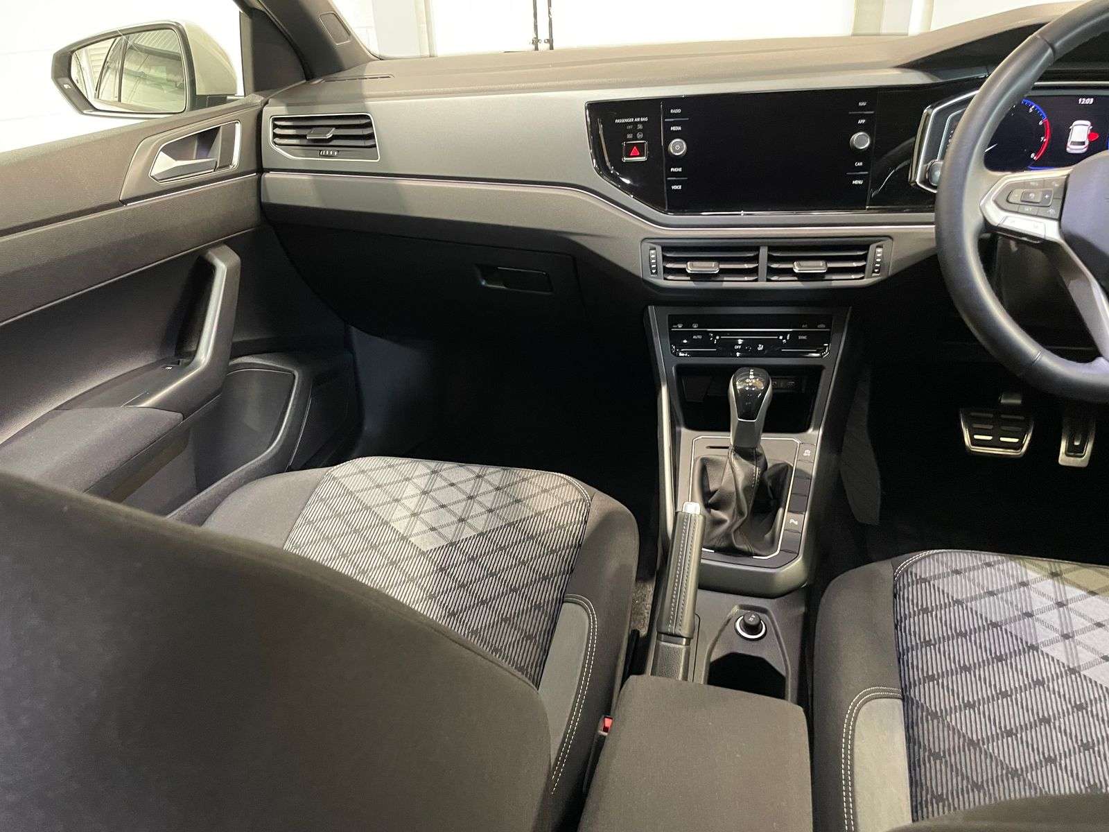 2023 VOLKSWAGEN POLO 2023 VOLKSWAGEN POLO