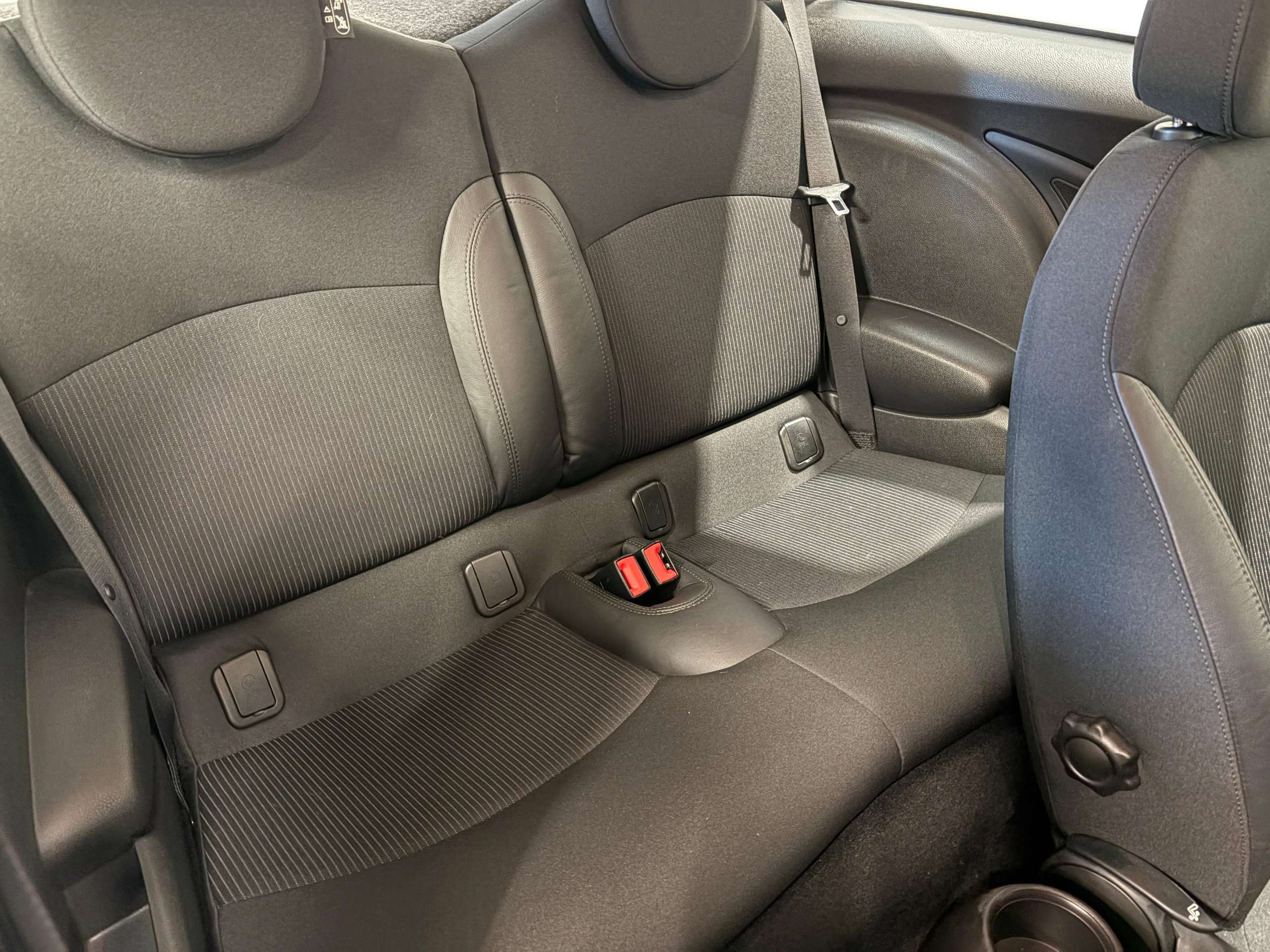 2012 MINI HATCH 2012 MINI HATCH