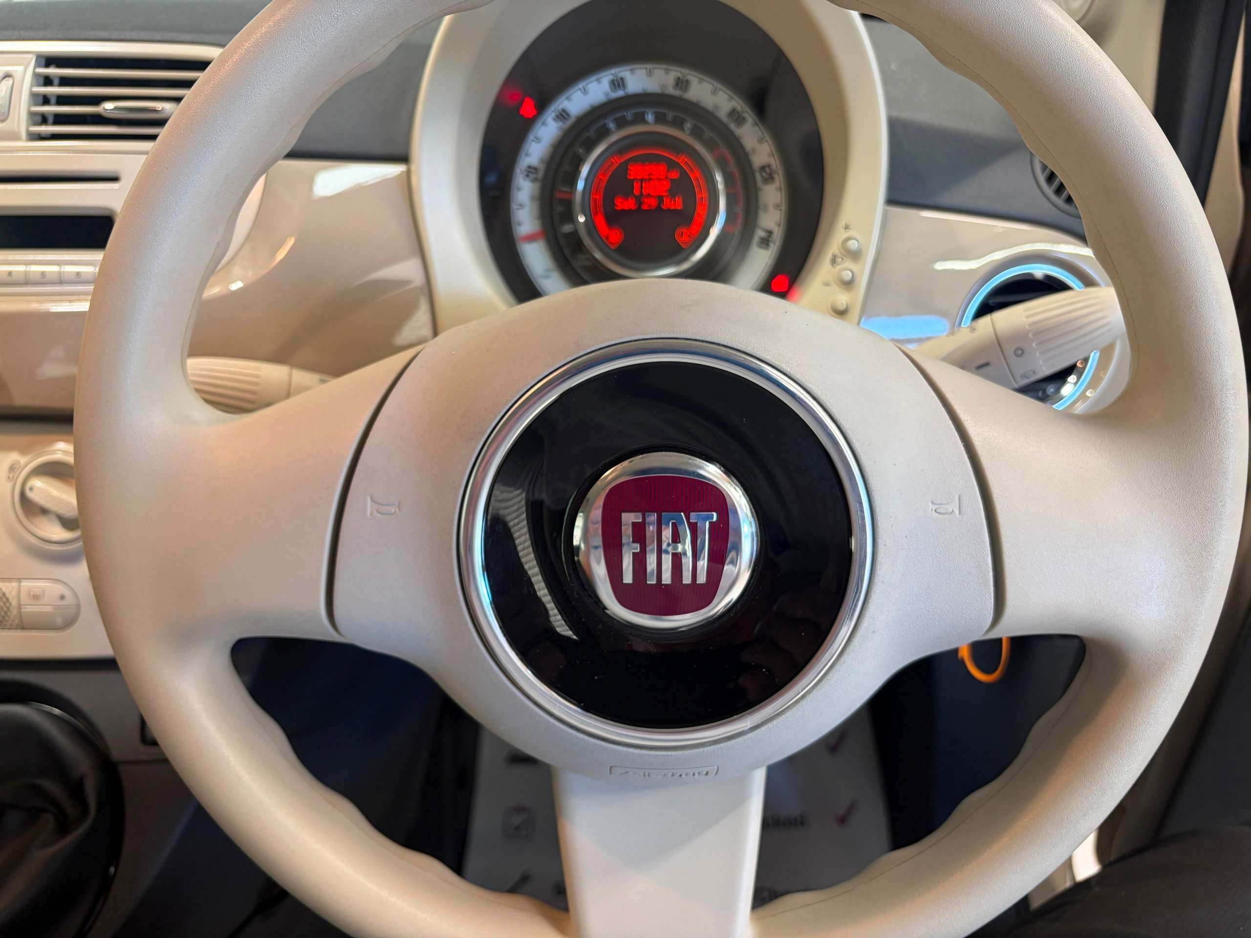 2013 FIAT 500 2013 FIAT 500