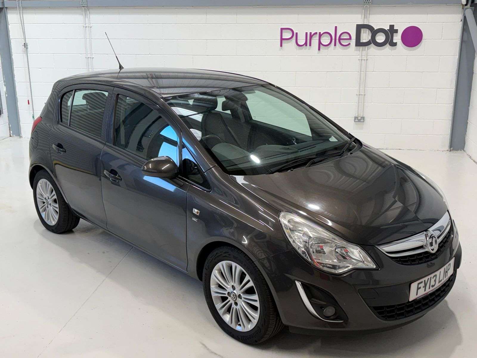 A 2013 VAUXHALL CORSA 1.2i ecoFLEX 16V SE Hatchback 5dr Petrol Manual Euro 5 (s/s) (85 ps) A 2013 VAUXHALL CORSA 1.2i ecoFLEX 16V SE Hatchback 5dr Petrol Manual Euro 5 (s/s) (85 ps)