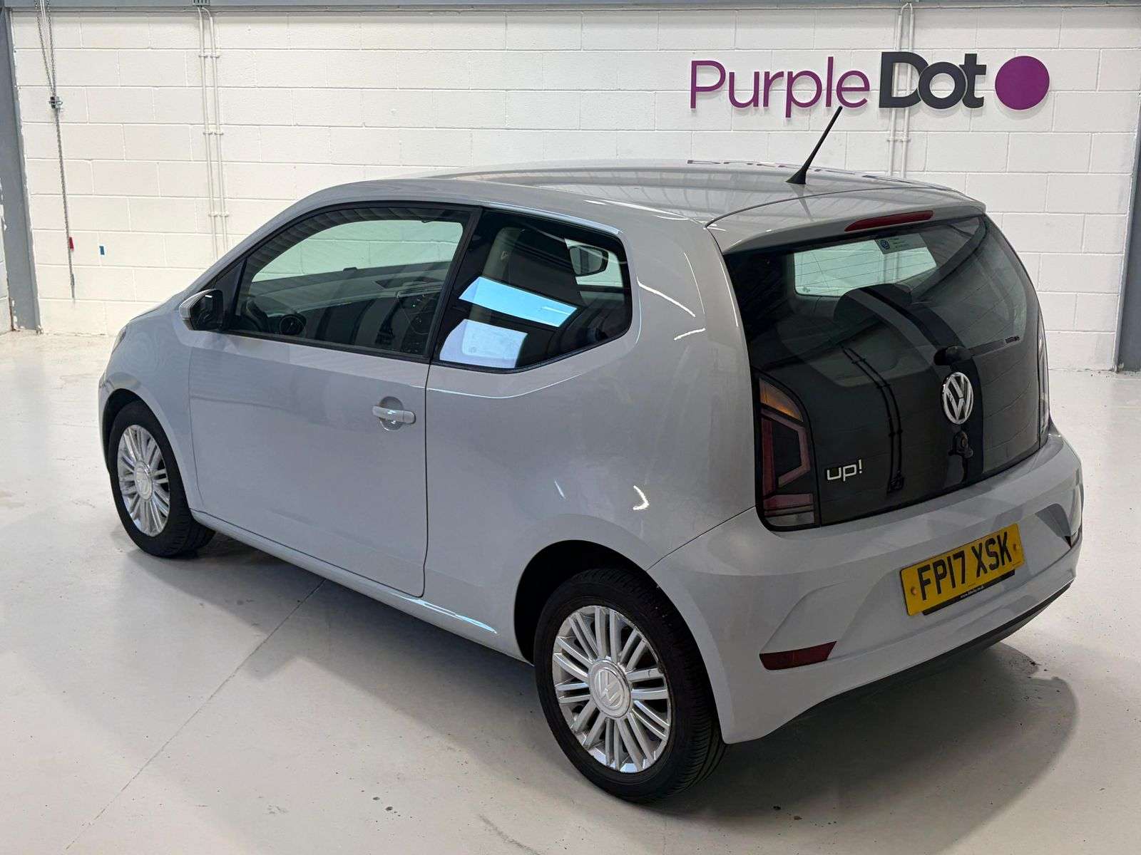 2017 VOLKSWAGEN UP! 2017 VOLKSWAGEN UP!