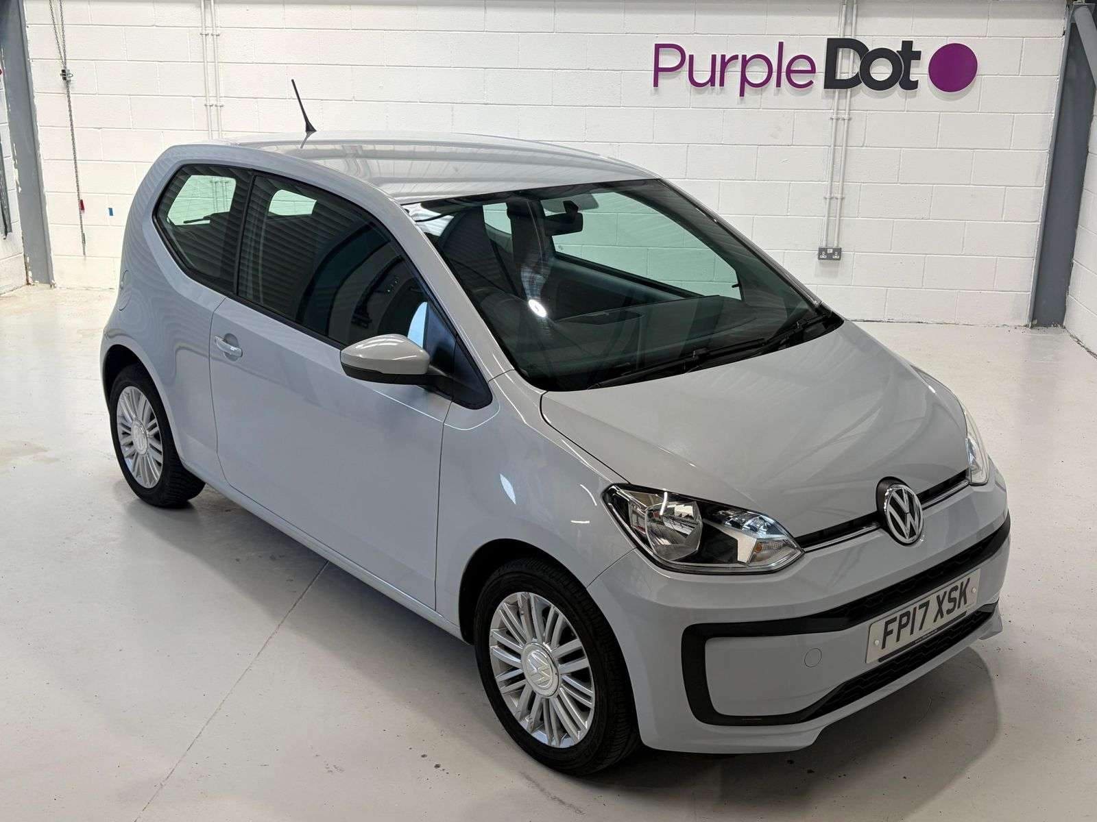 A 2017 VOLKSWAGEN UP! 1.0 BlueMotion Tech Move up! Hatchback 3dr Petrol Manual Euro 6 (s/s) (60 ps) A 2017 VOLKSWAGEN UP! 1.0 BlueMotion Tech Move up! Hatchback 3dr Petrol Manual Euro 6 (s/s) (60 ps)