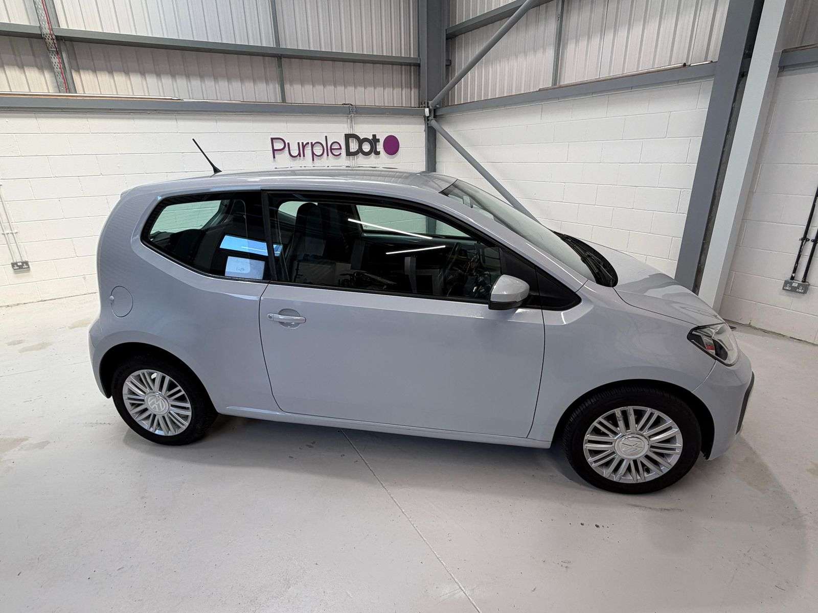 2017 VOLKSWAGEN UP! 2017 VOLKSWAGEN UP!