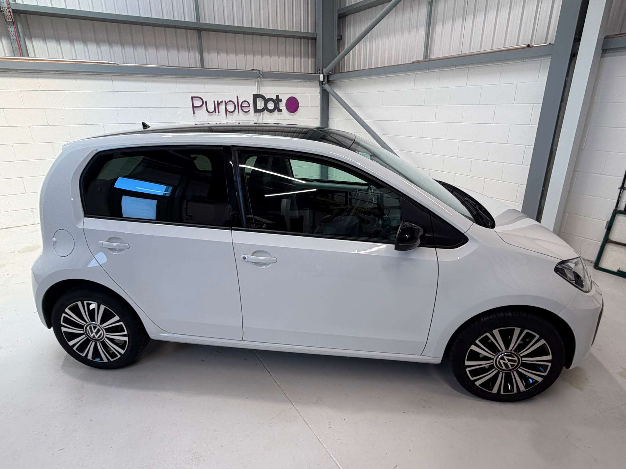 A 2023 VOLKSWAGEN UP! 1.0 Black Edition Hatchback 5dr Petrol Manual Euro 6 (s/s) (65 ps) A 2023 VOLKSWAGEN UP! 1.0 Black Edition Hatchback 5dr Petrol Manual Euro 6 (s/s) (65 ps)