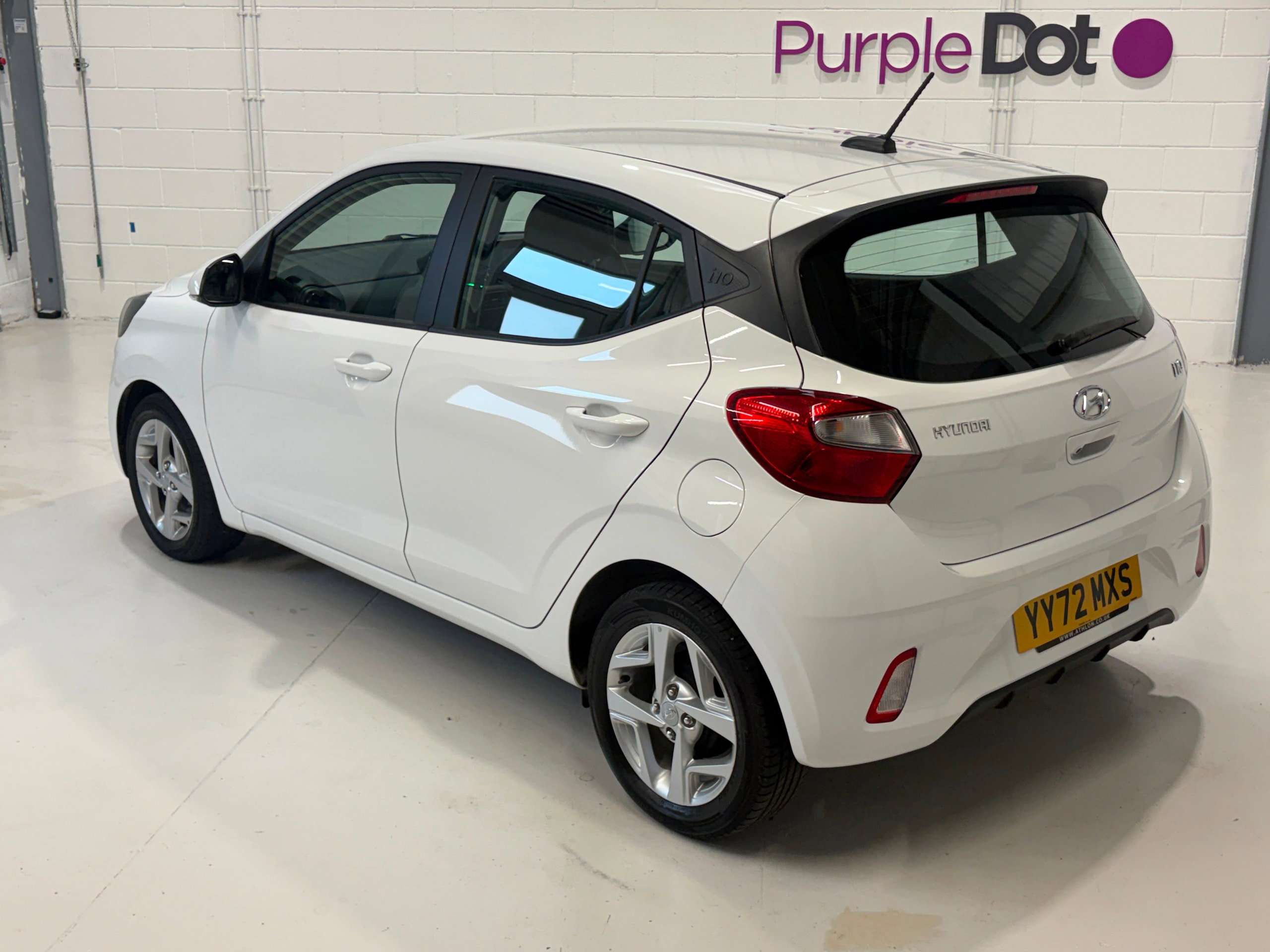 A 2023 HYUNDAI I10 1.0 SE Connect Hatchback 5dr Petrol Manual Euro 6 (s/s) (67 ps) A 2023 HYUNDAI I10 1.0 SE Connect Hatchback 5dr Petrol Manual Euro 6 (s/s) (67 ps)