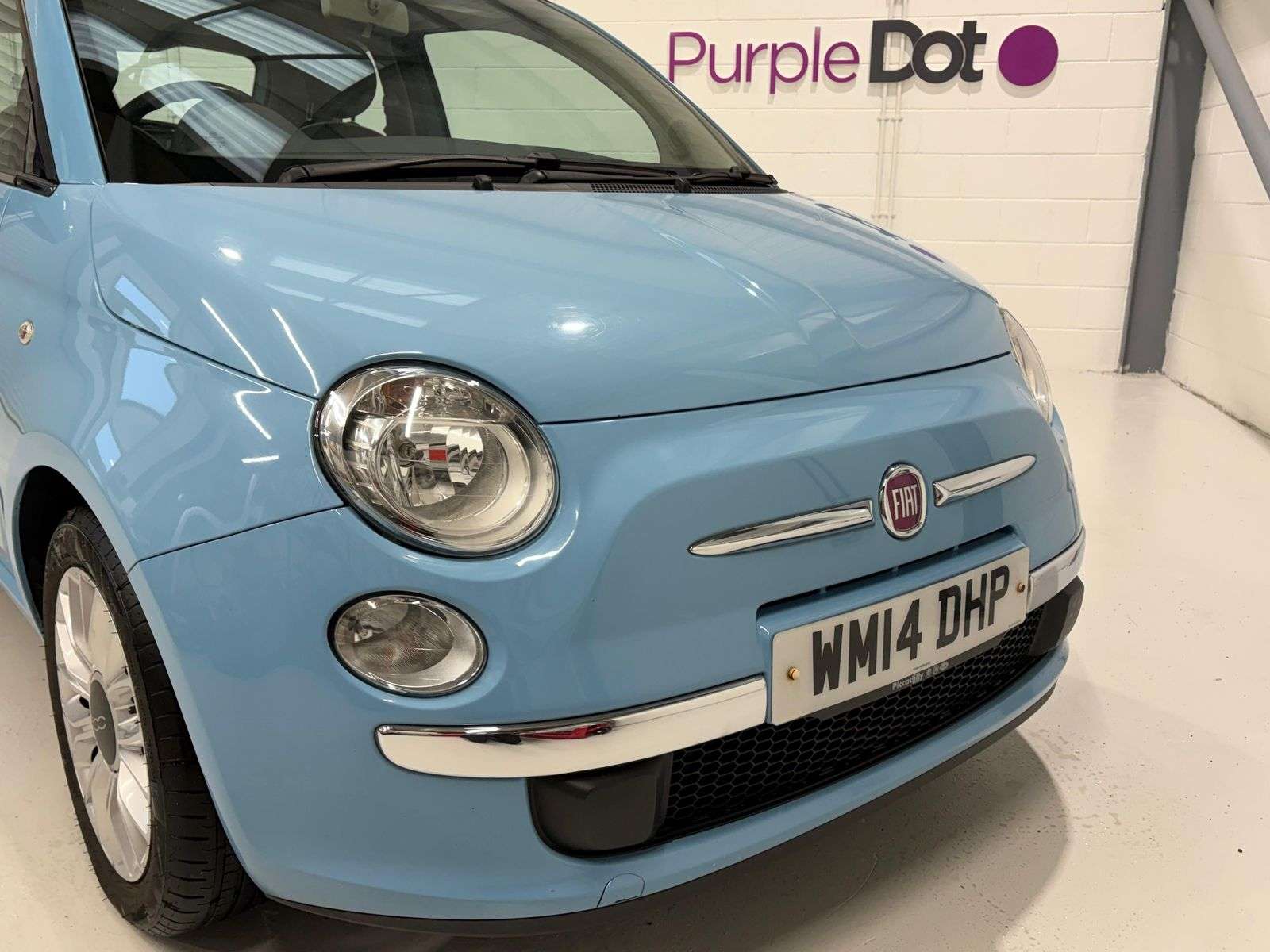 A 2014 FIAT 500 1.2 Lounge Hatchback 3dr Petrol Manual Euro 6 (s/s) (69 bhp) A 2014 FIAT 500 1.2 Lounge Hatchback 3dr Petrol Manual Euro 6 (s/s) (69 bhp)