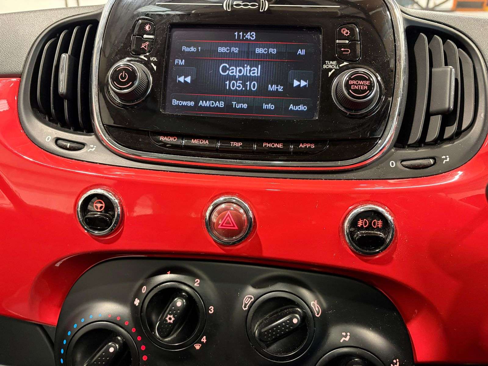 2017 FIAT 500 2017 FIAT 500