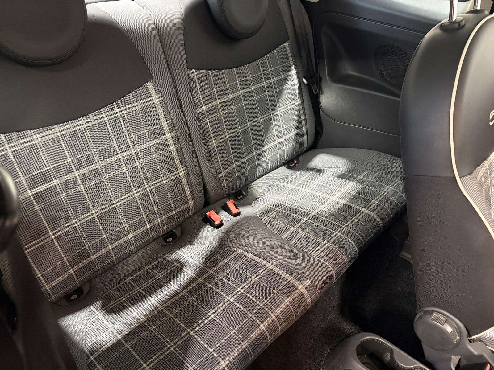 2017 FIAT 500 2017 FIAT 500