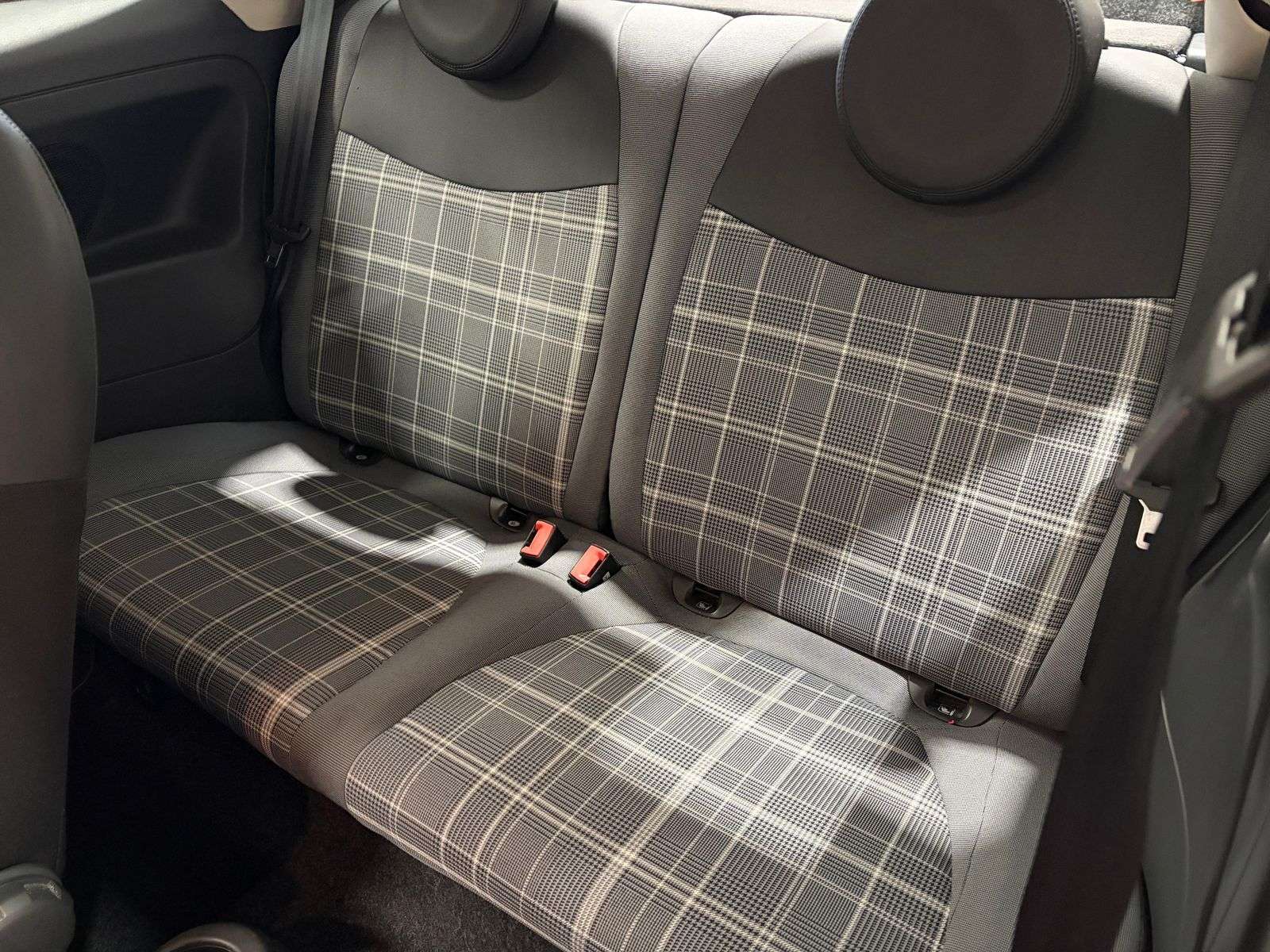 2017 FIAT 500 2017 FIAT 500